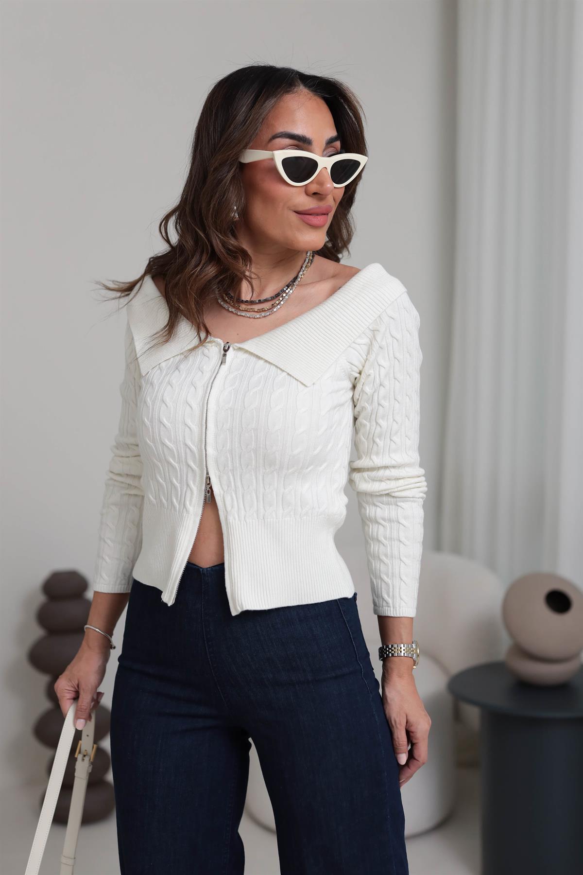 581 Örgü Detay Fermuarlı Yaka Detay Triko Hırka EKRU