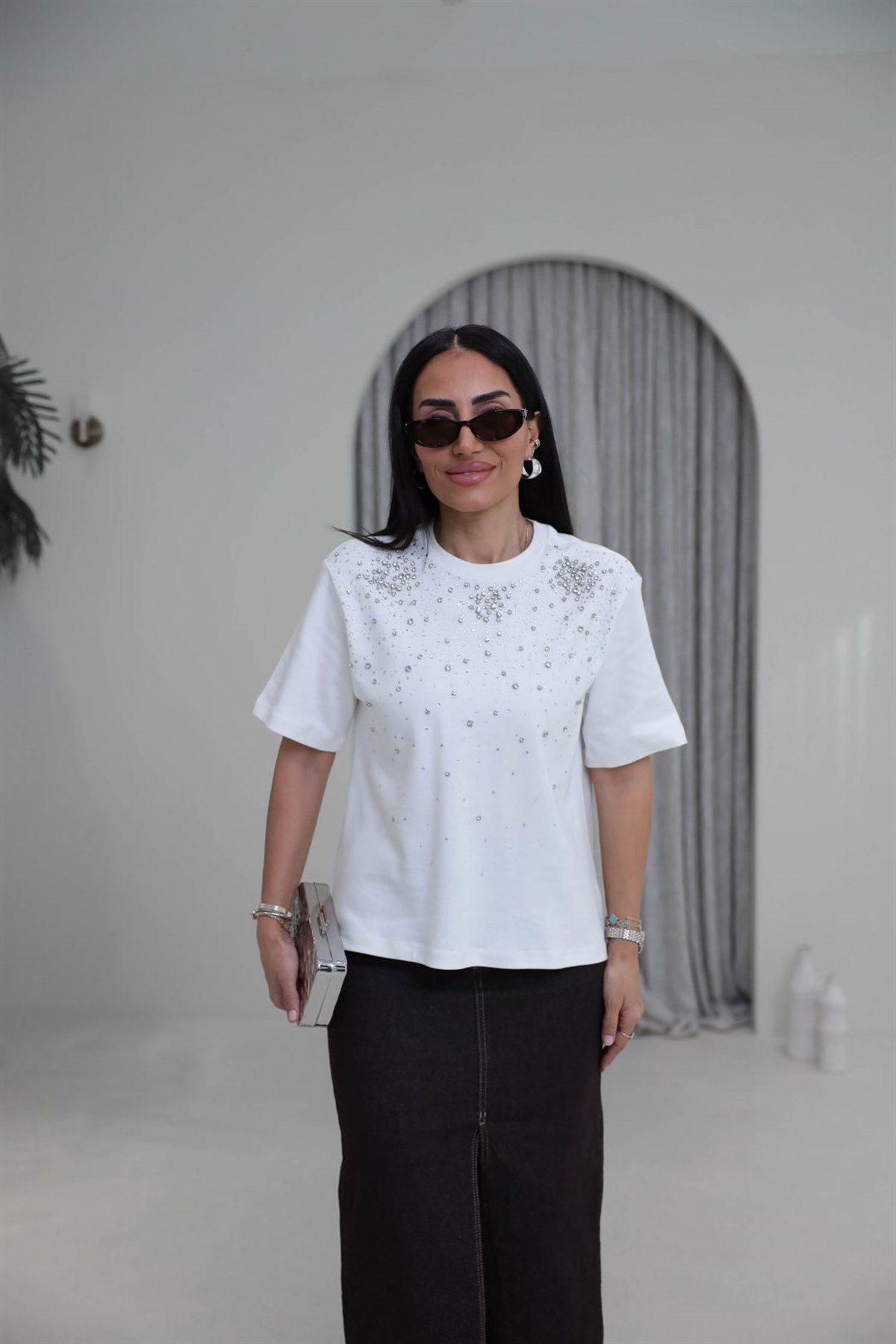 8202 Bisiklet Yaka Dağınık Taş Çakımlı Tshirt EKRU