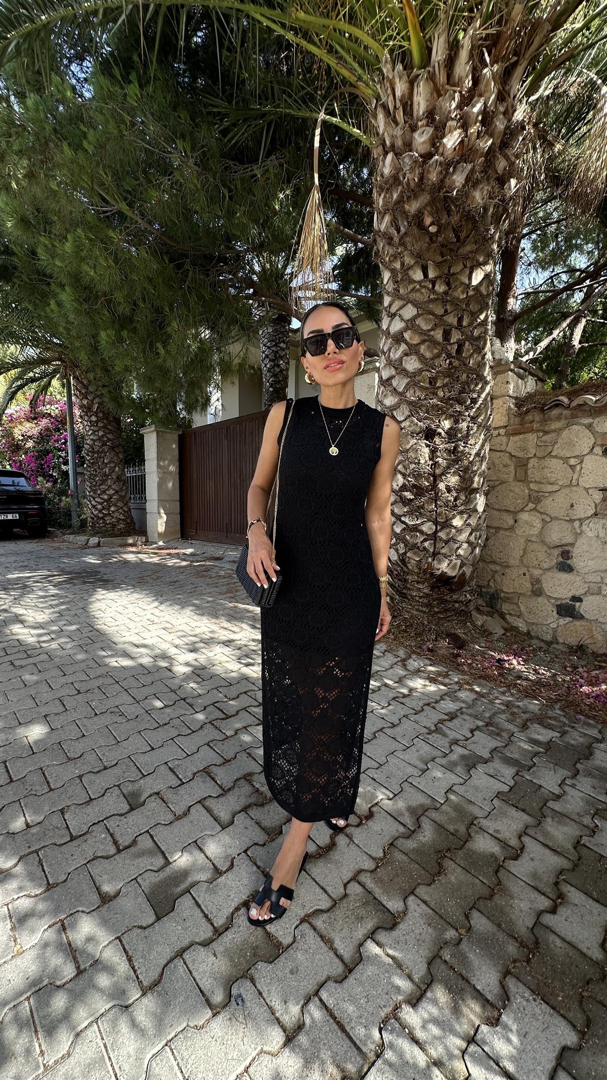 0039 Sıfır Yaka Astarlı Ajurlu Elbise