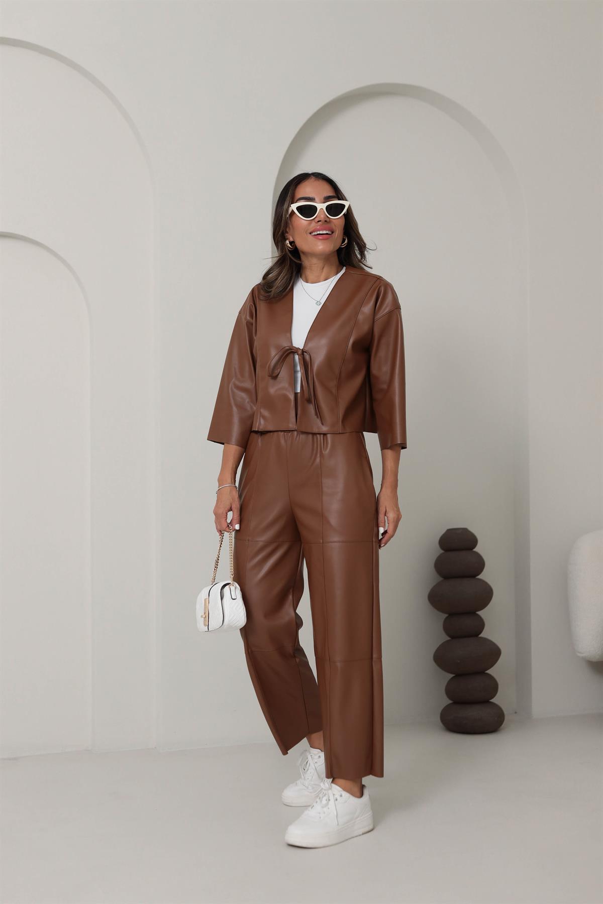 1413 Deri Pantolon ve Ceketli Takım TABA