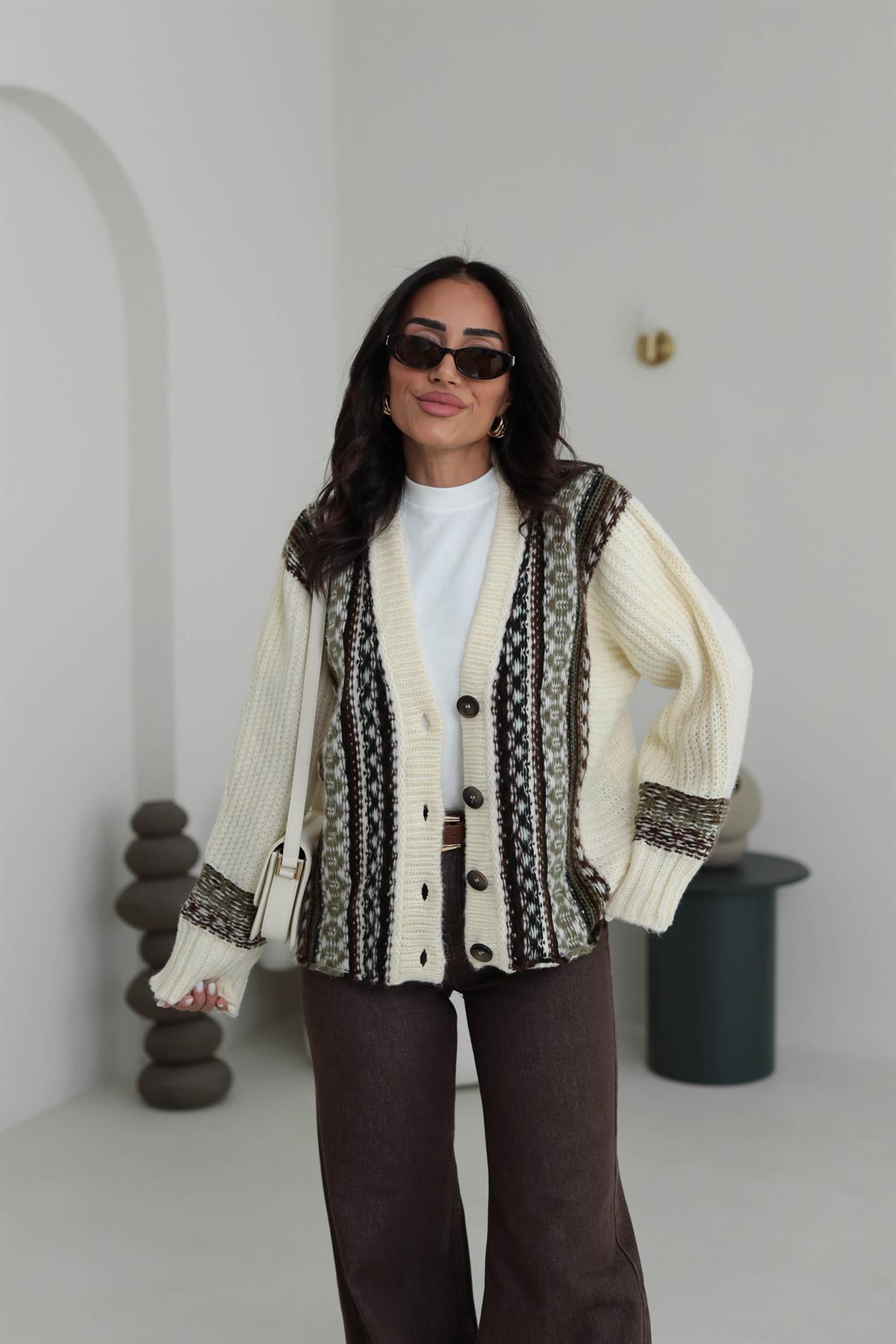 5057 Retro Nordic Triko Hırka EKRU