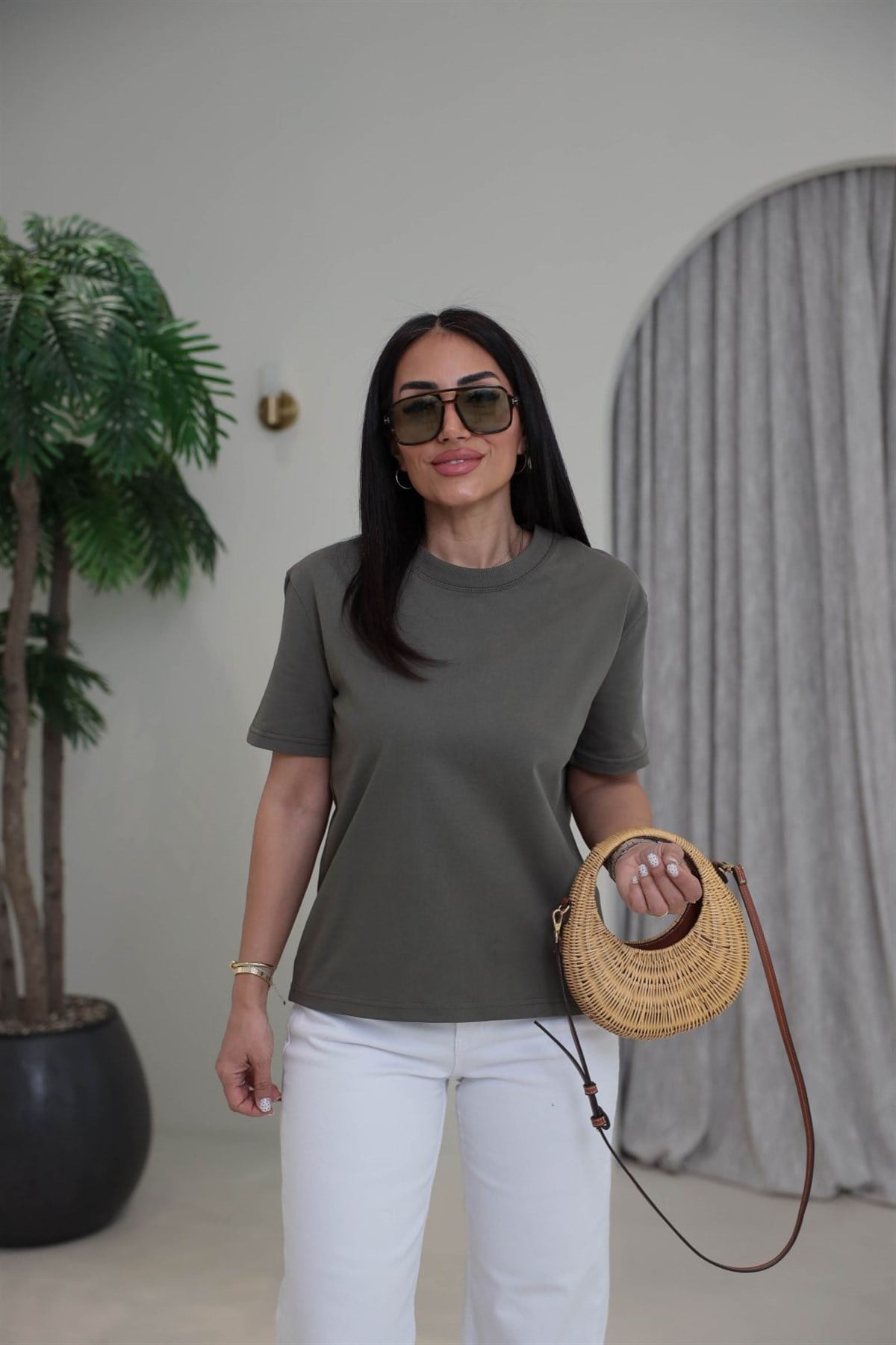 0312 Dekoratif Dikişli Pamuklu Tshirt HAKİ YEŞİL