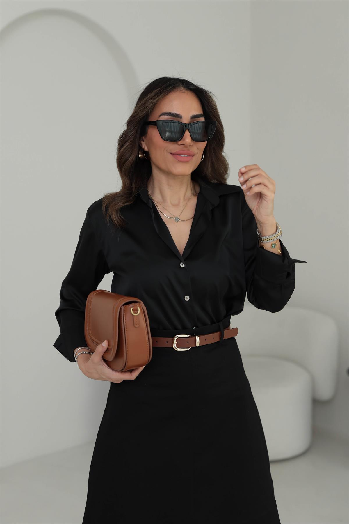 7917 Kolları Manşetli Saten Gömlek SİYAH