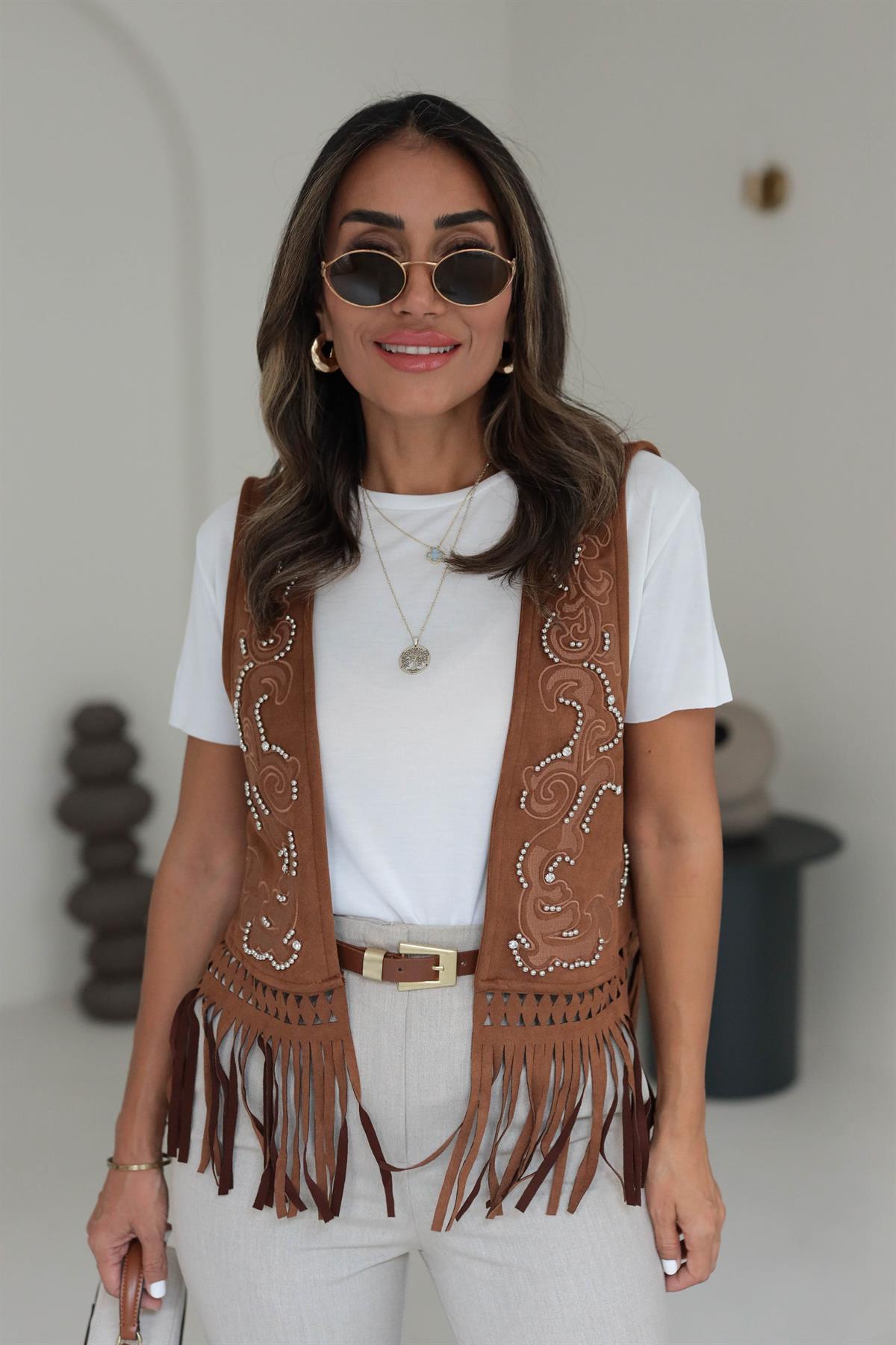 5063 Nakışlı Taşlı Süet Yelek