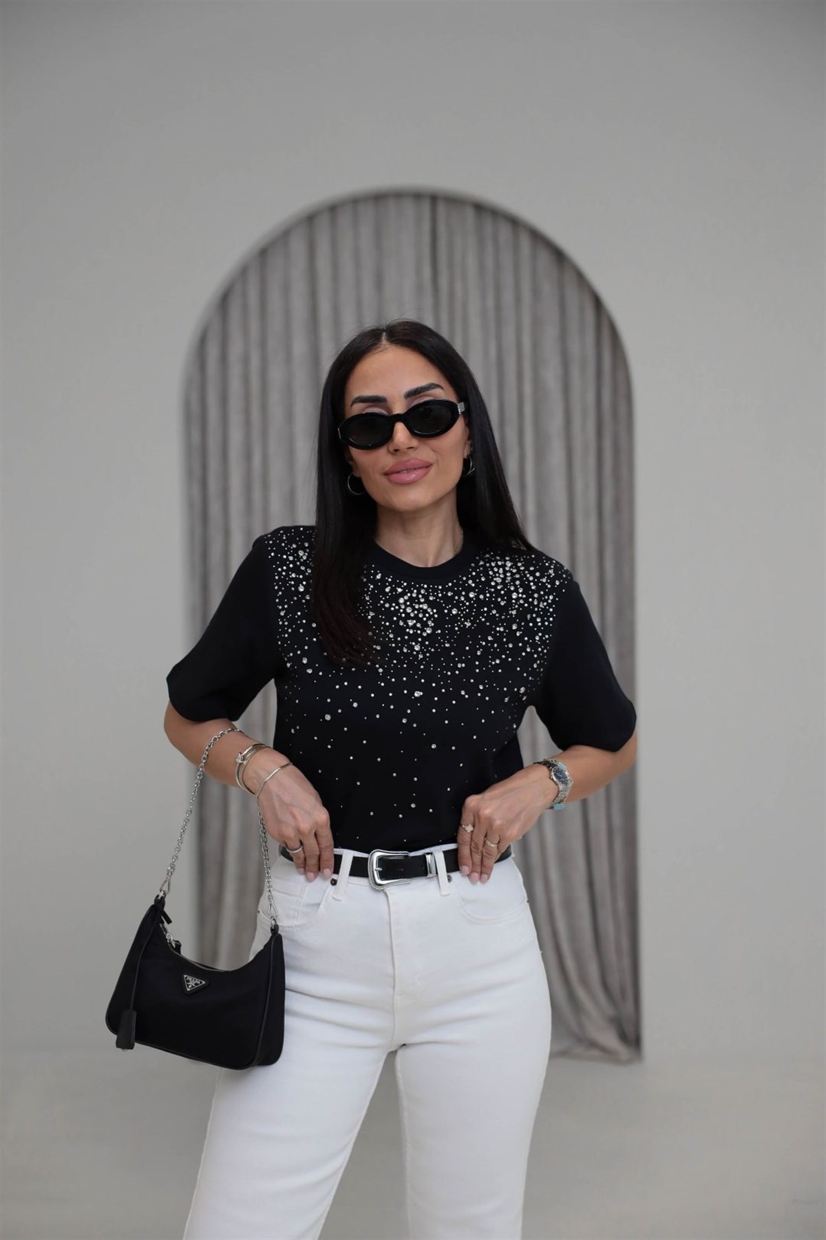 8202 Bisiklet Yaka Dağınık Taş Çakımlı Tshirt SİYAH