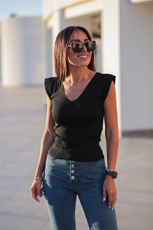 0135 Ön Arkası V Triko Atlet SİYAH