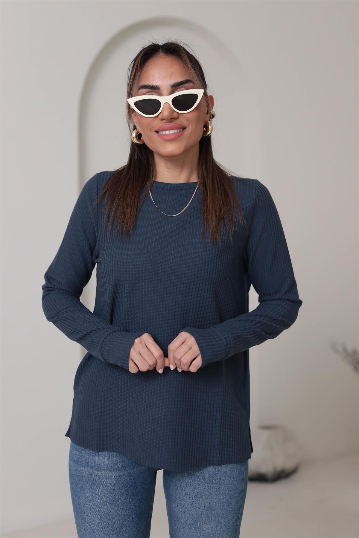 1206 Bisiklet Yaka Parmak Geçebilir Detaylı  Bluz LACİVERT