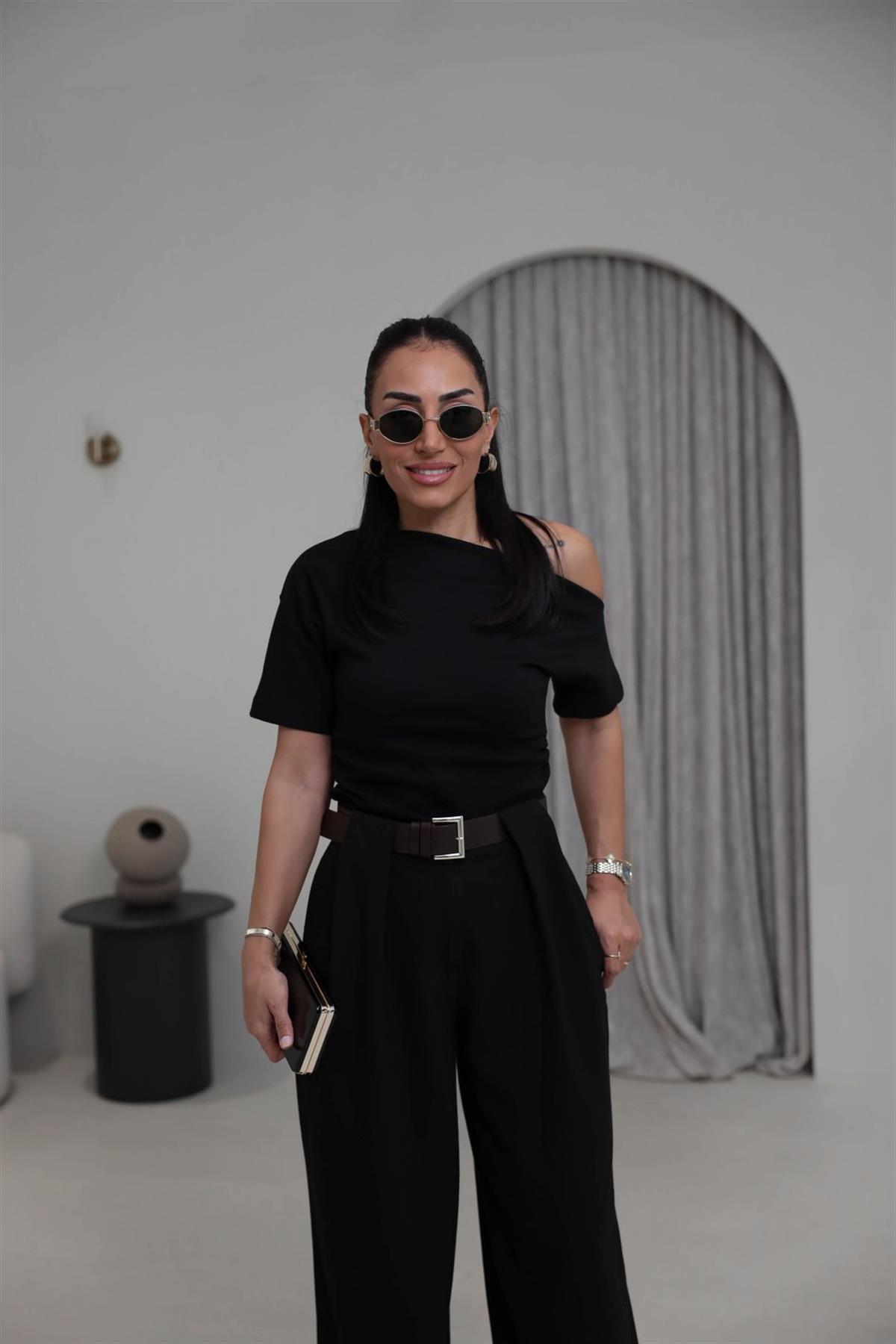 0840 Tek Omuz Drapeli Tok Penye Bluz SİYAH