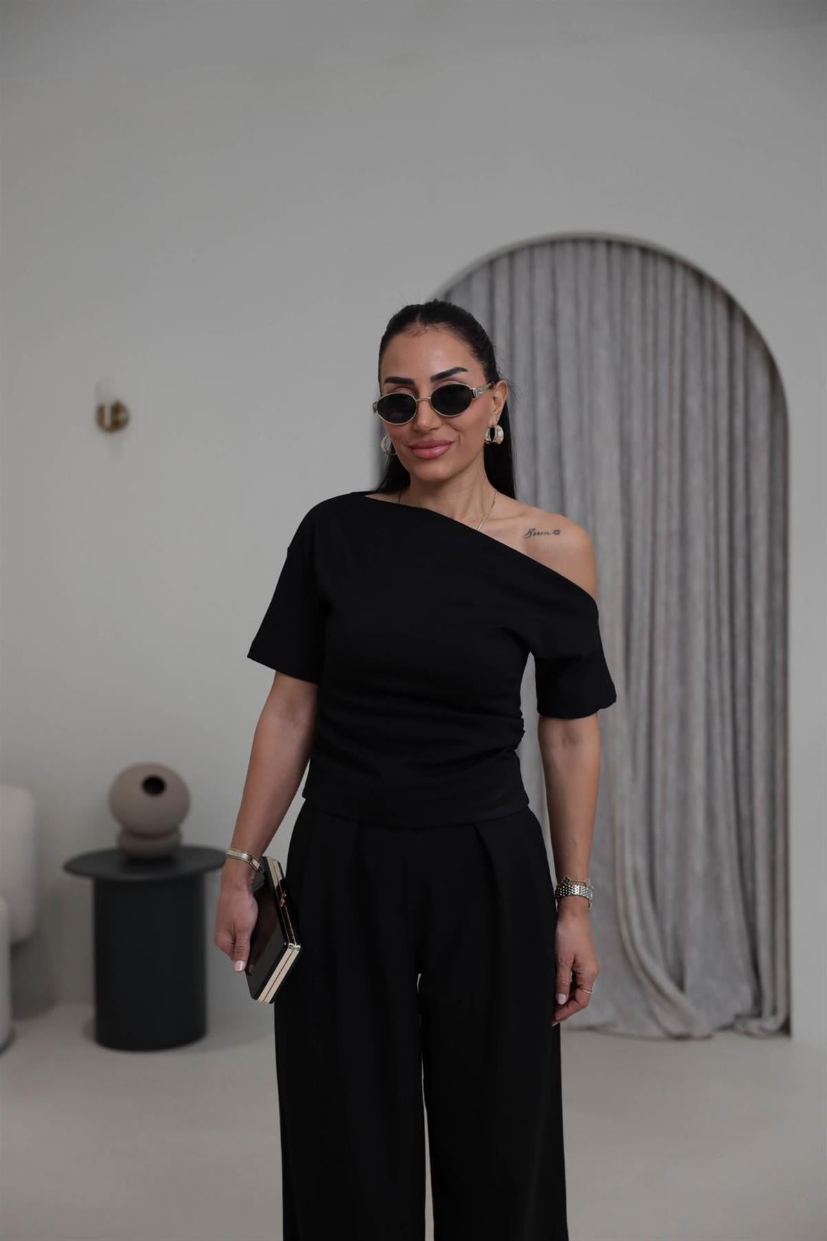 0840 Tek Omuz Drapeli Tok Penye Bluz SİYAH