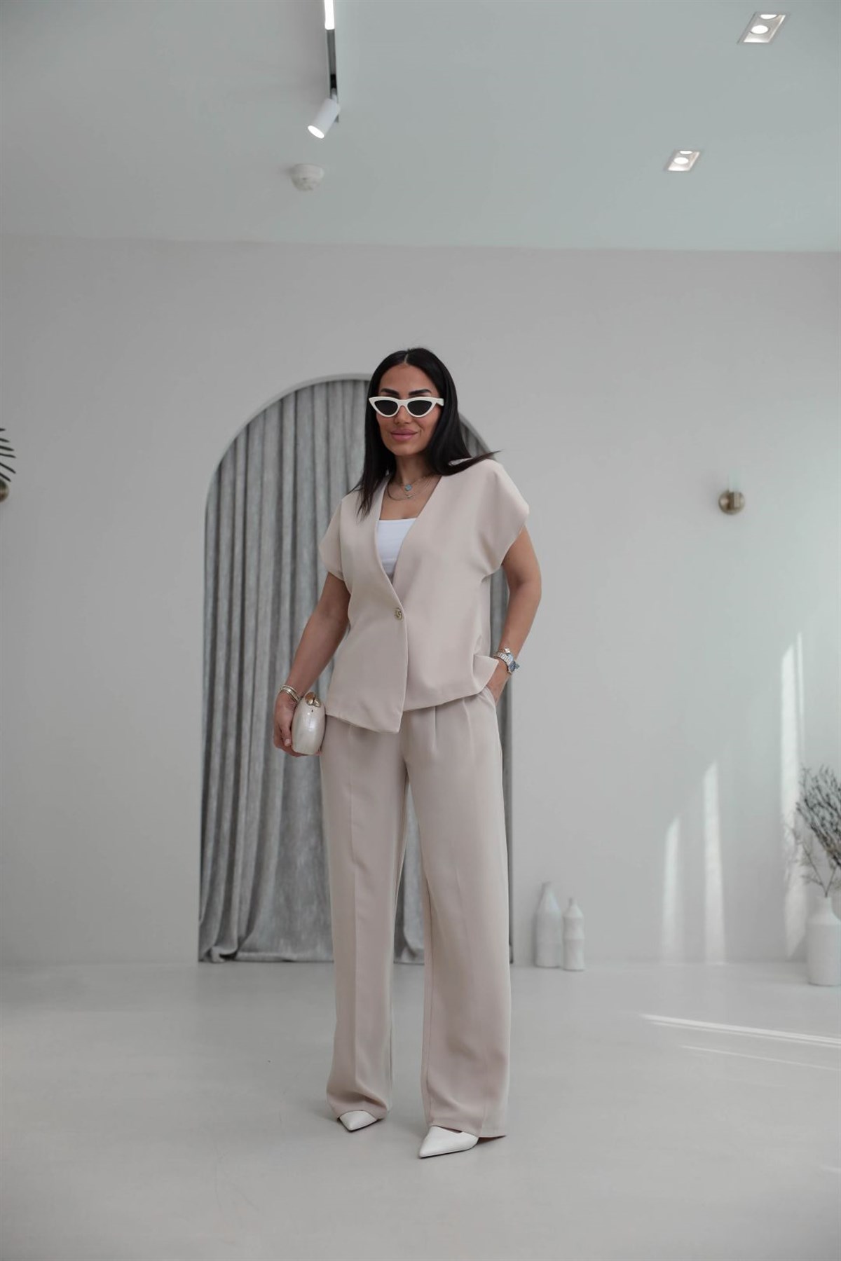 7252 Kolsuz Asimetrik Gold Düğmeli Takım TAŞ