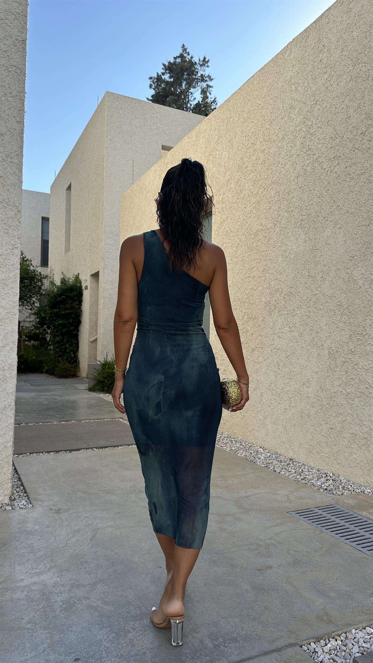 3515 Aksesuar Detaylı Tek Omuz Elbise