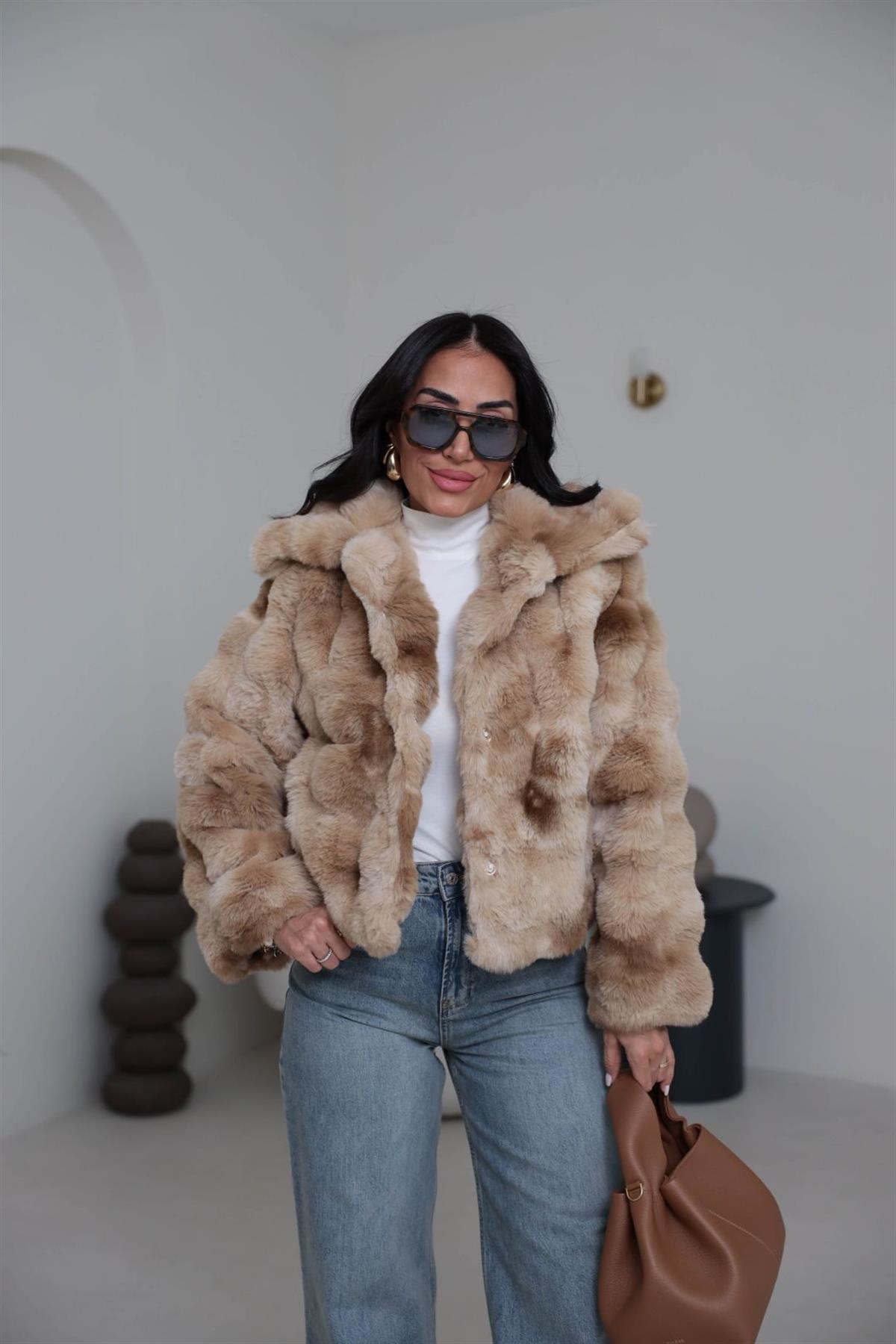 1297 Yakalı Çıtçıtlı Yumoş Kürk BEJ