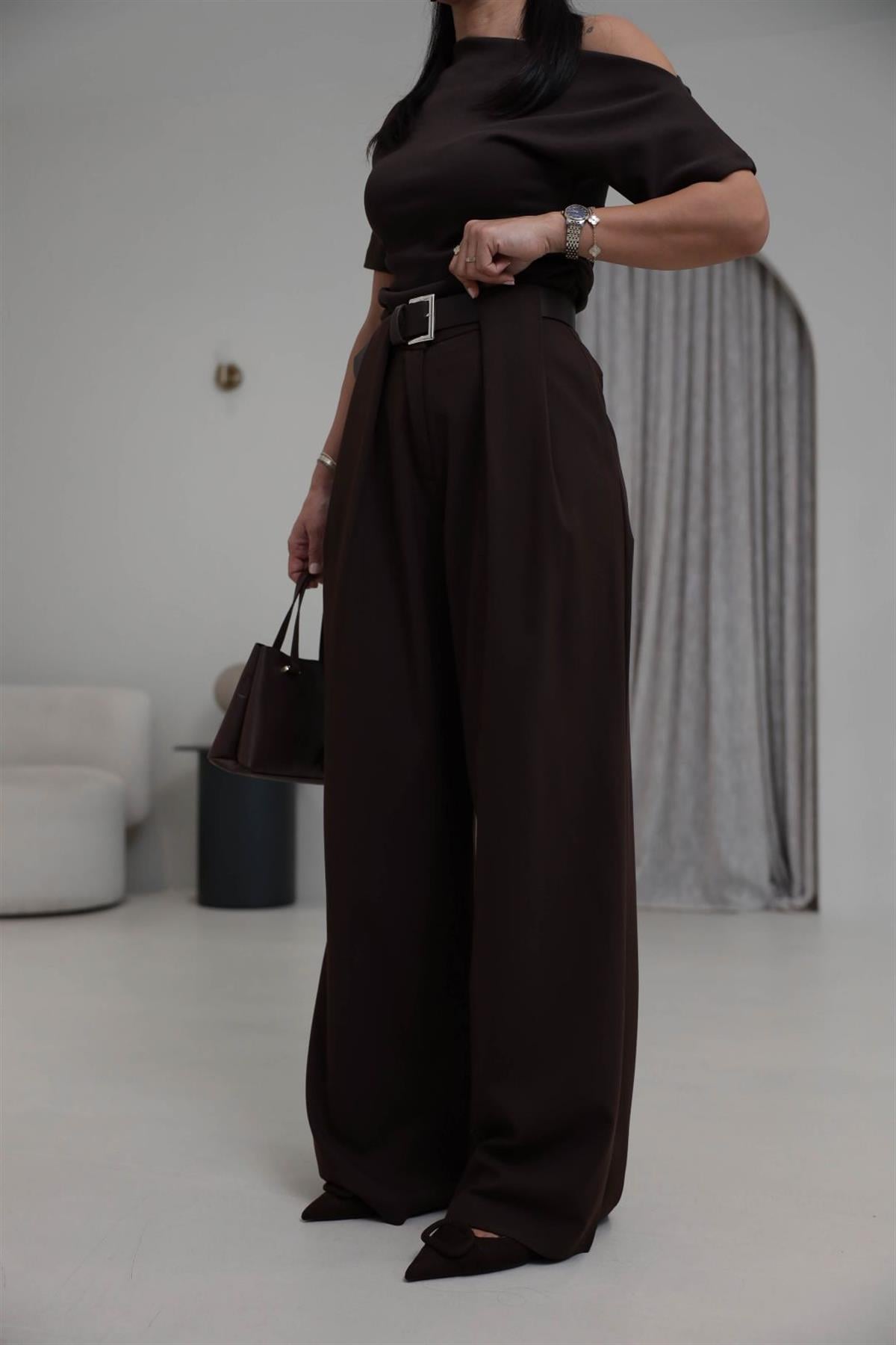 8465 Kemerli Pile Detaylı Kumaş Pantolon KAHVE