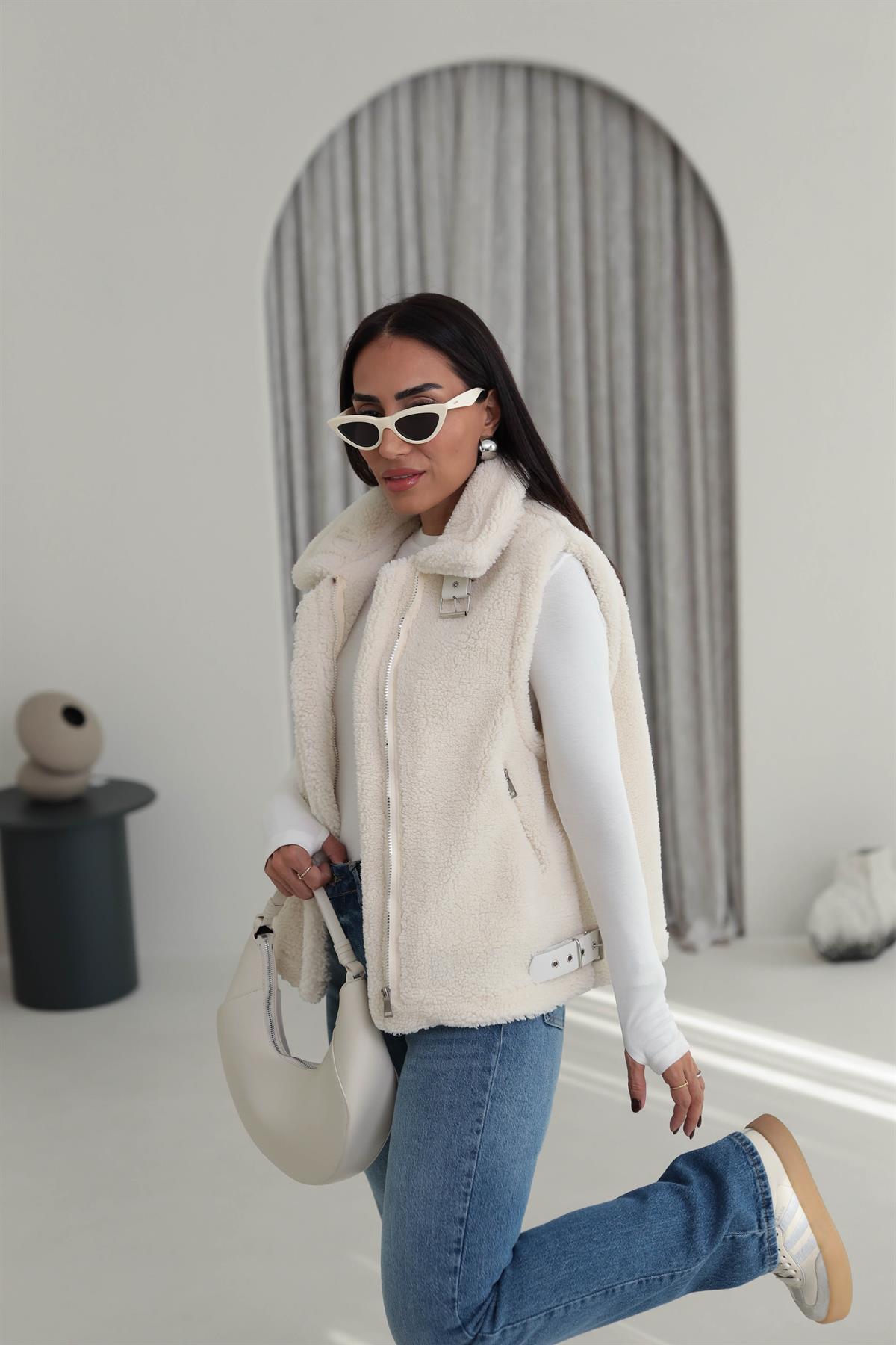 1149 Yaka ve Bel Kemer Detaylı Teddy Yelek EKRU