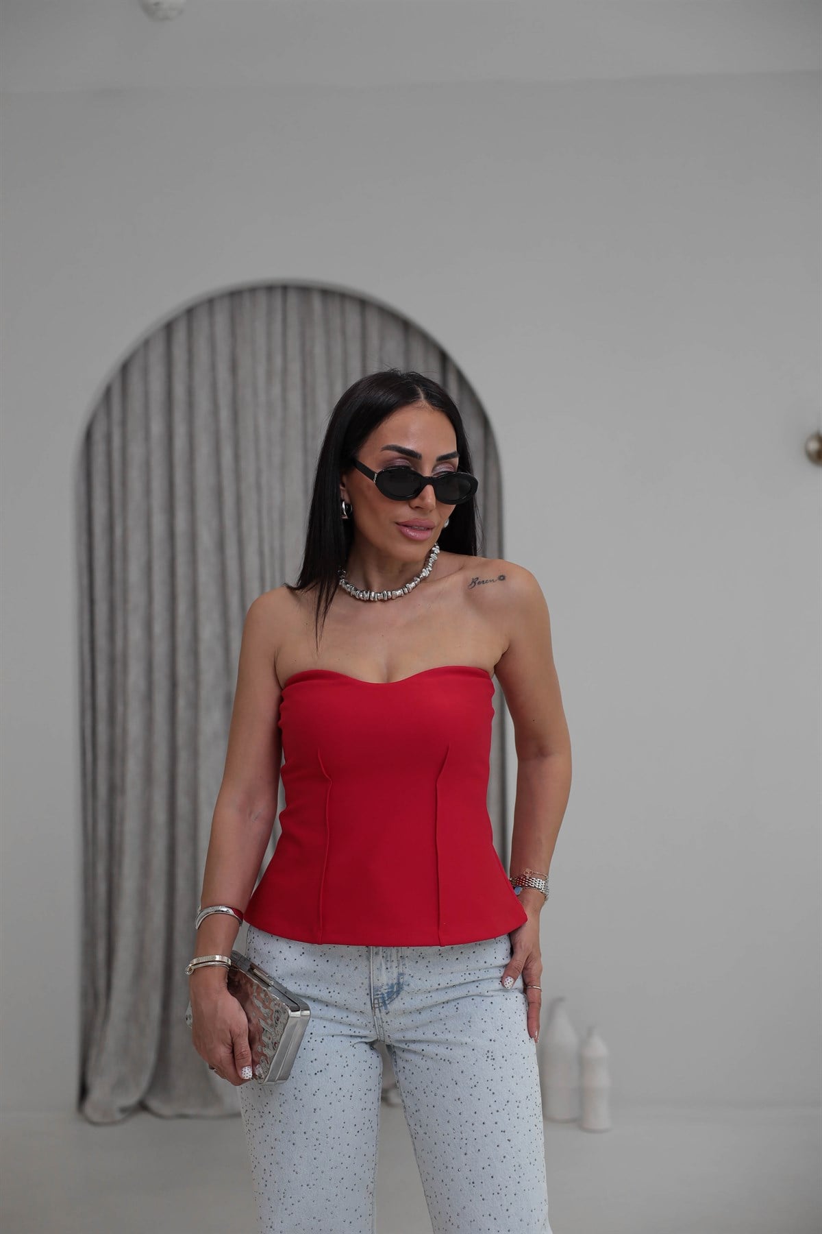 8275 Ön Pileli Pamuklu Kumaş Straplez Bluz KIRMIZI