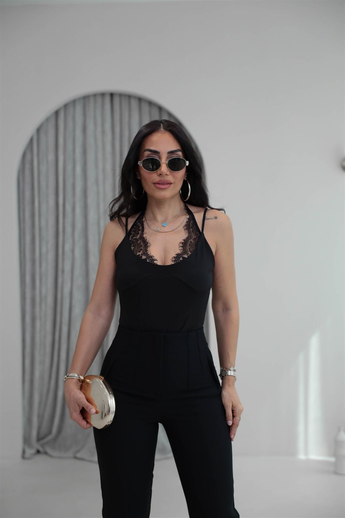 Dantel Detay Boyundan Bağlamalı Bodysuit SİYAH