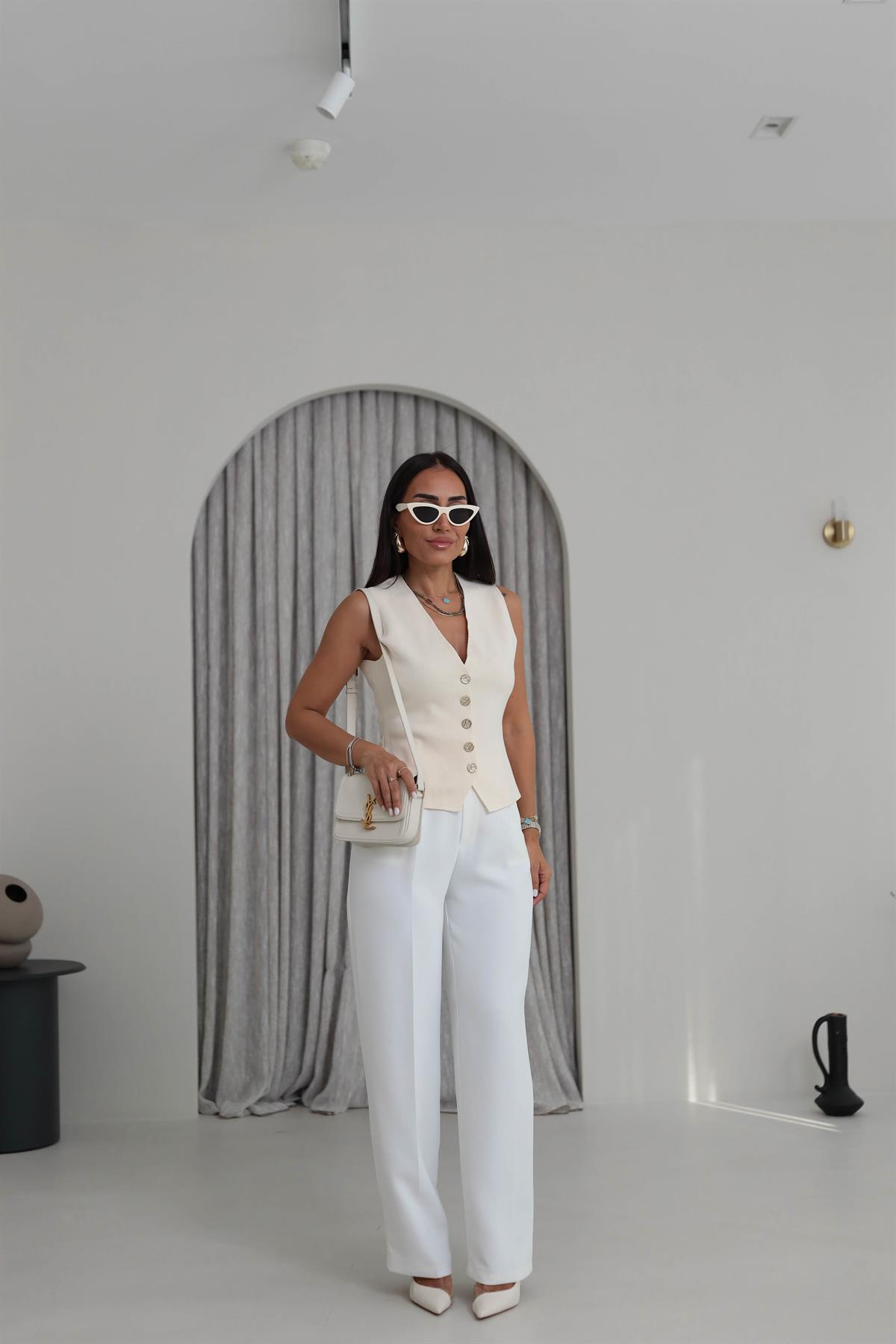 Gold Düğme Detaylı Rayon Kumaş Yelek EKRU