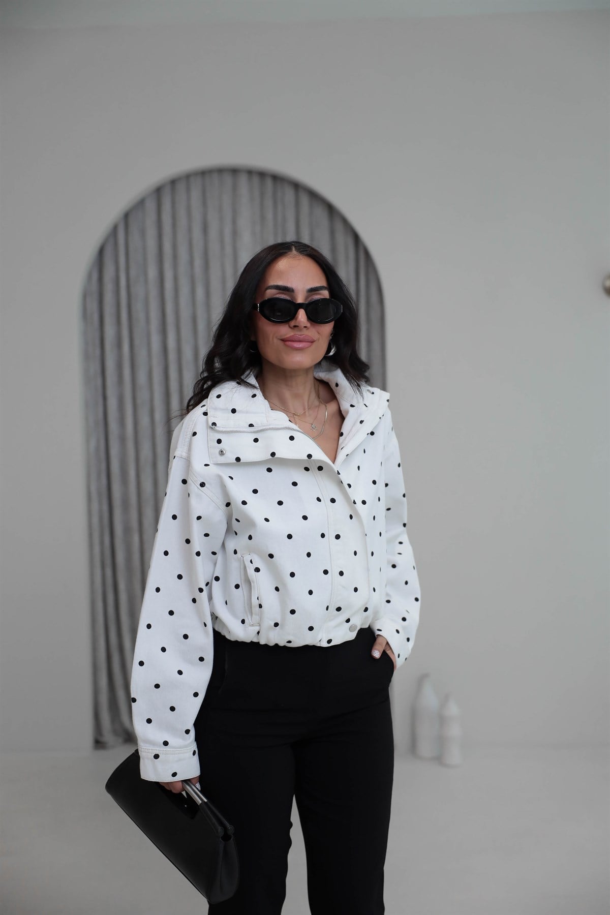 0967 Puantiyeli Önden Fermuarlı Bomber Ceket SİYAH