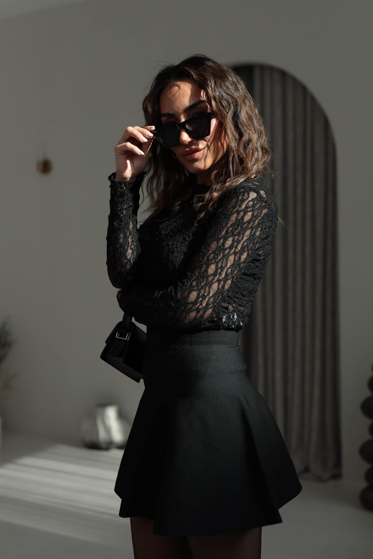 1001 Dantelli Likralı Bluz SİYAH