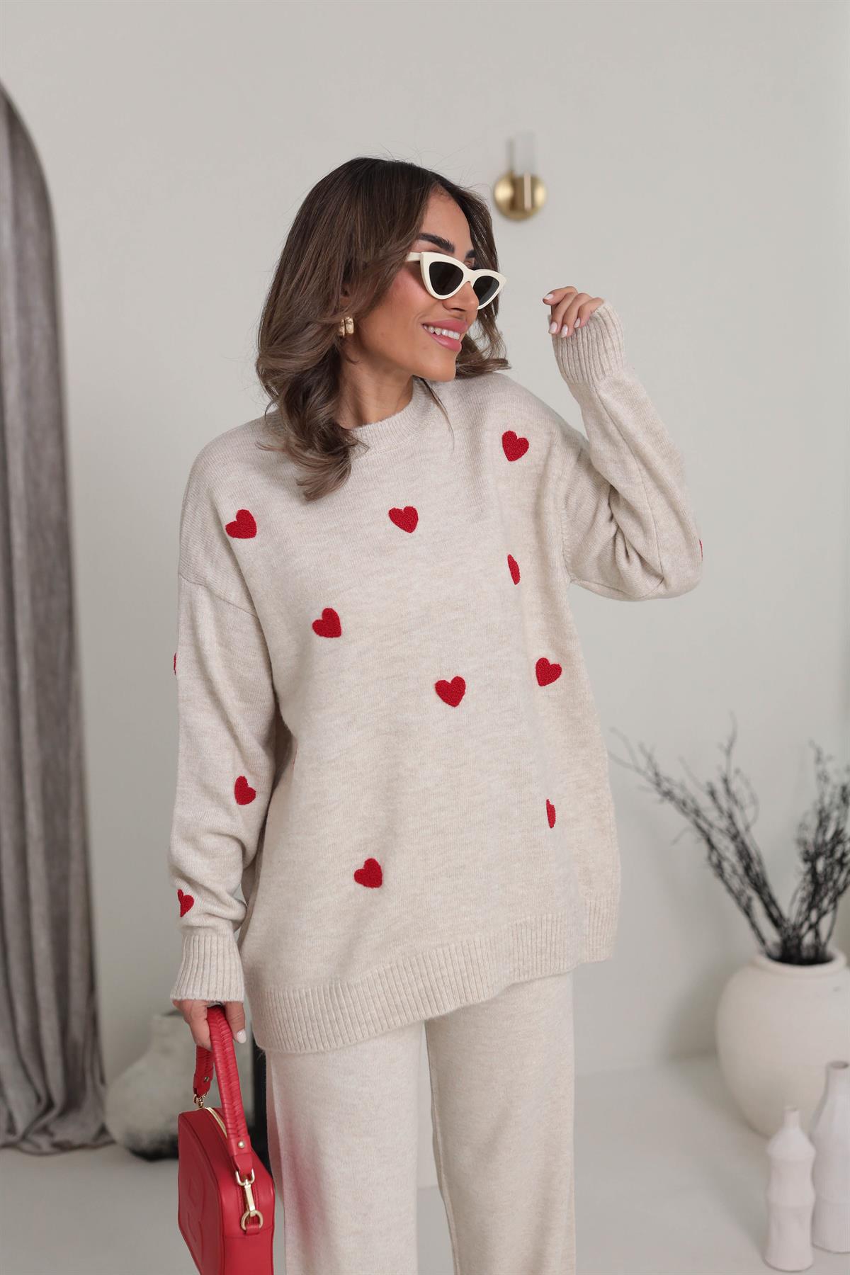 4380 Kalp Detaylı Kazak