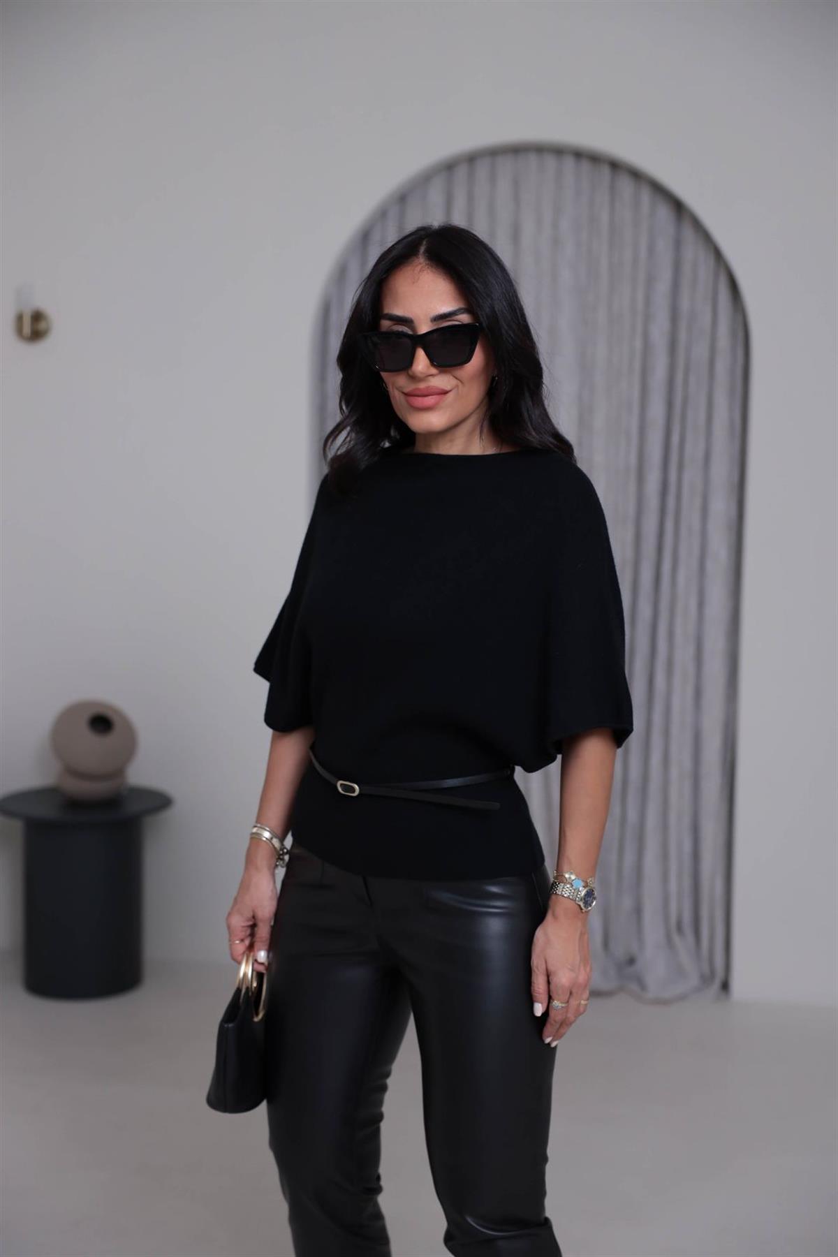 0838 Kayık Yaka Kemerli Triko Kazak SİYAH