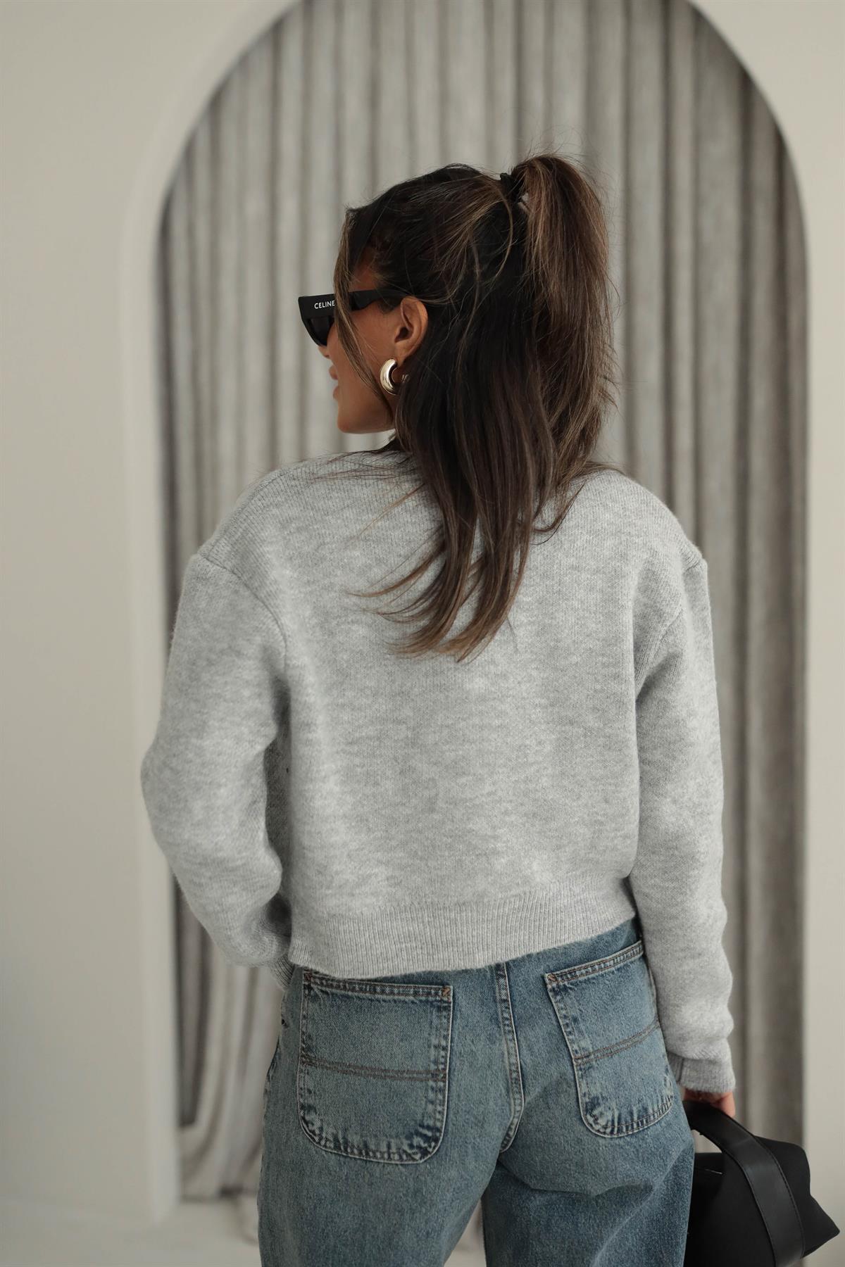 2236 Kalp Düğmeli Triko Hırka