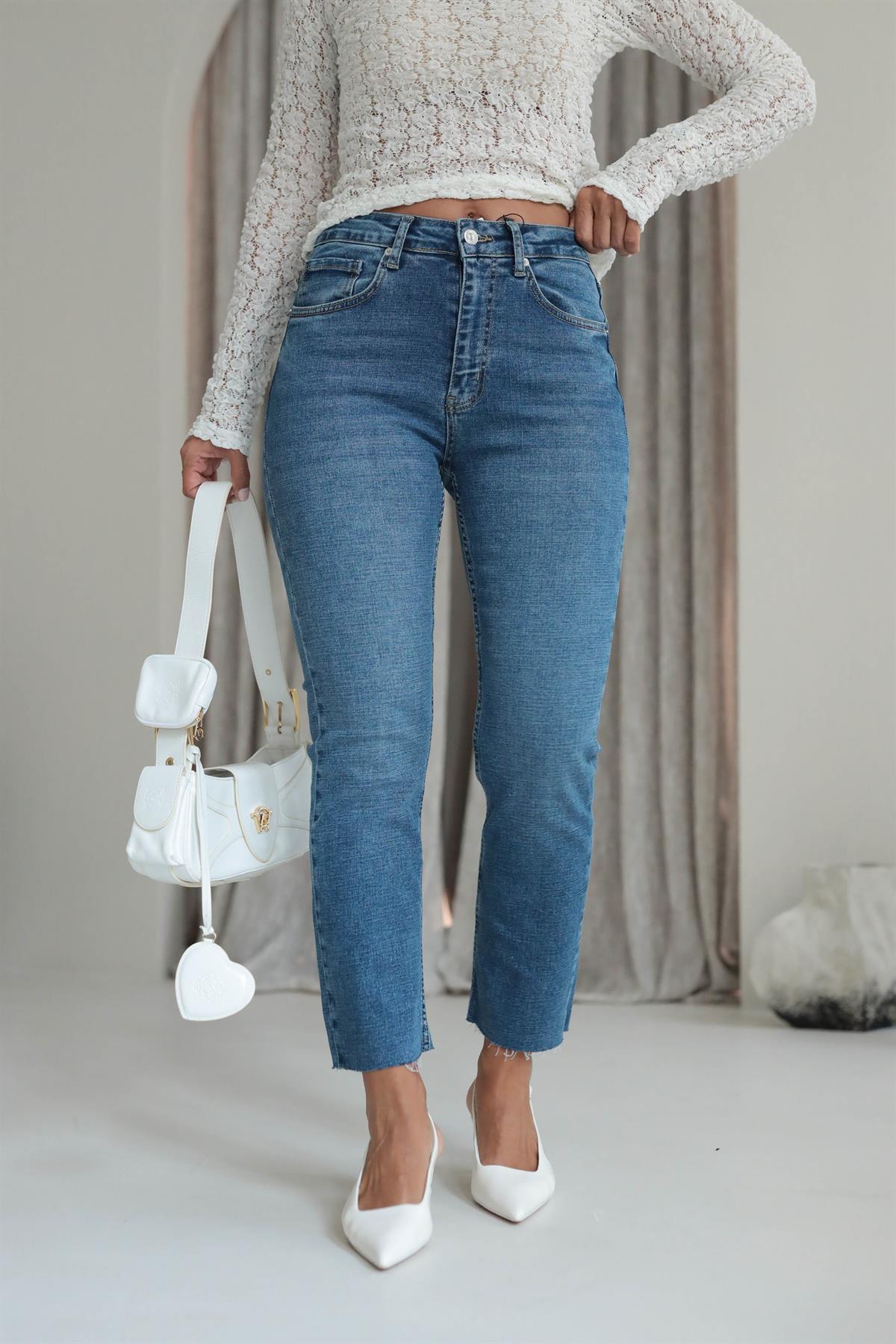 ZA Lazer Kesikli Boyfit Jean KOYU MAVİ