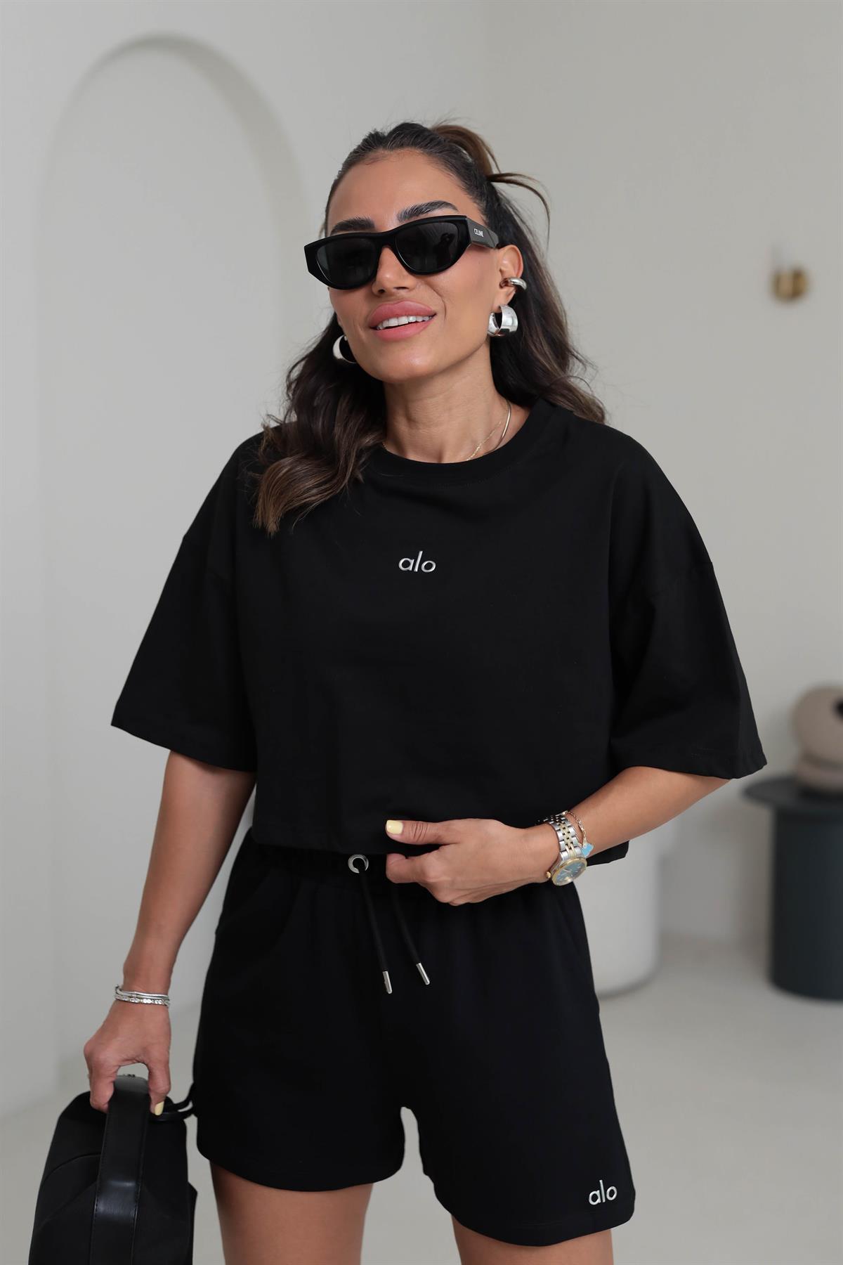 8510 Gümüş Yazı Baskılı Crop Oversize Tshirt SİYAH