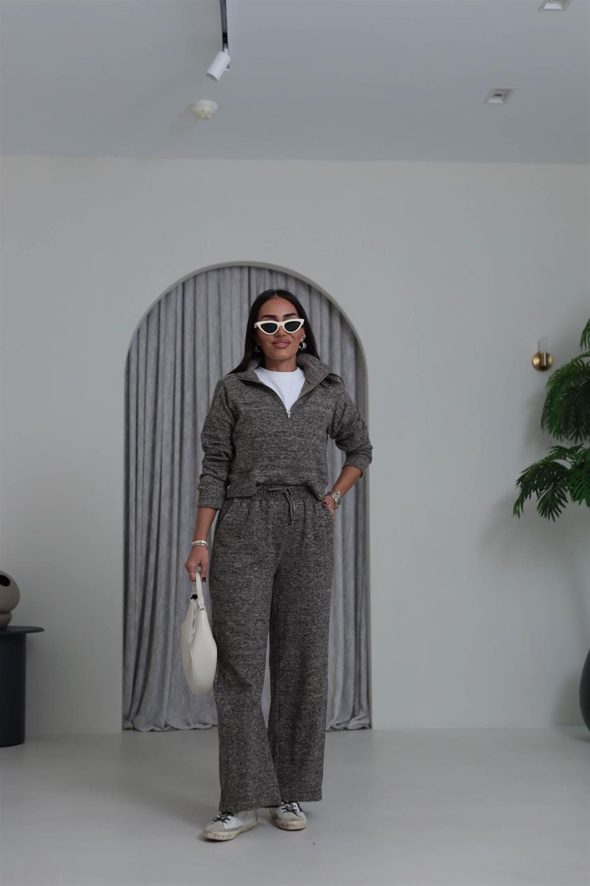 5750 Dik Yaka Yarım Fermuarlı Yumoş Dokulu Takım VİZON