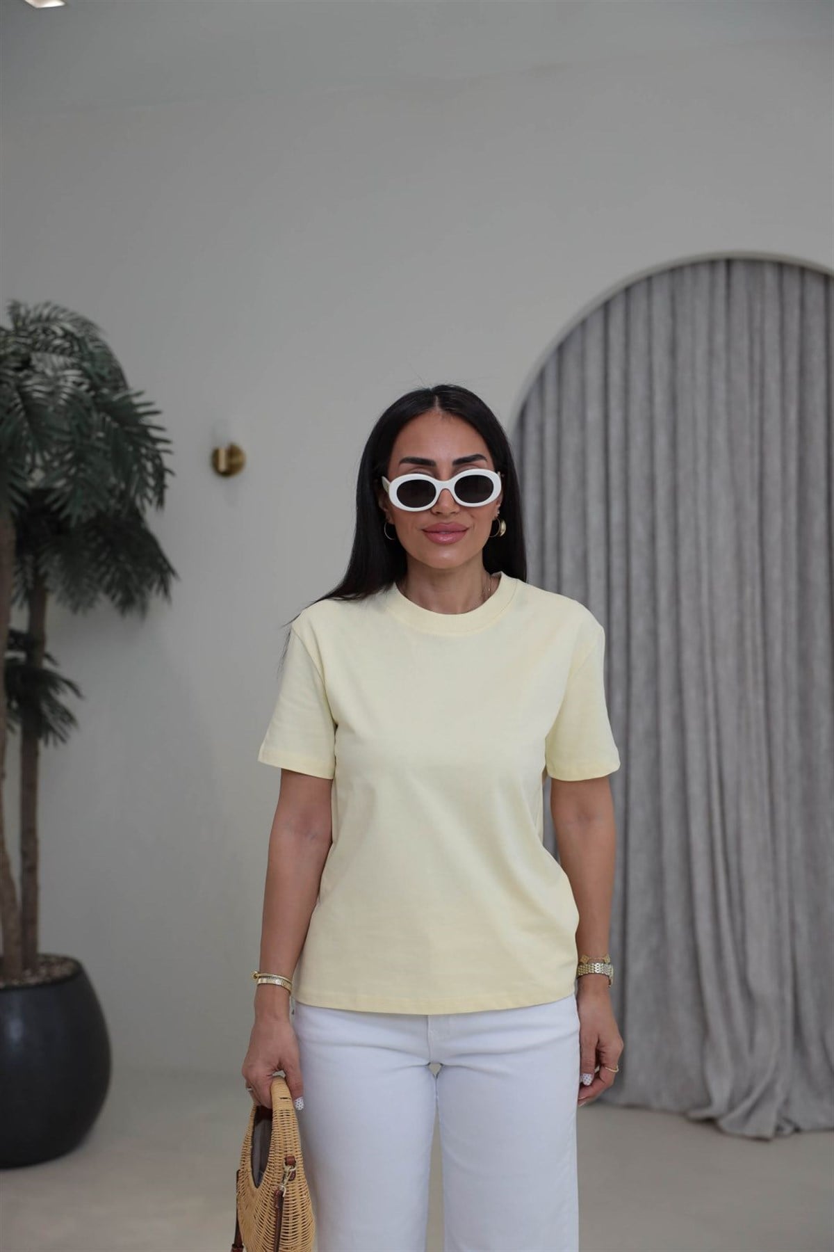 0312 Dekoratif Dikişli Pamuklu Tshirt AÇIK SARI