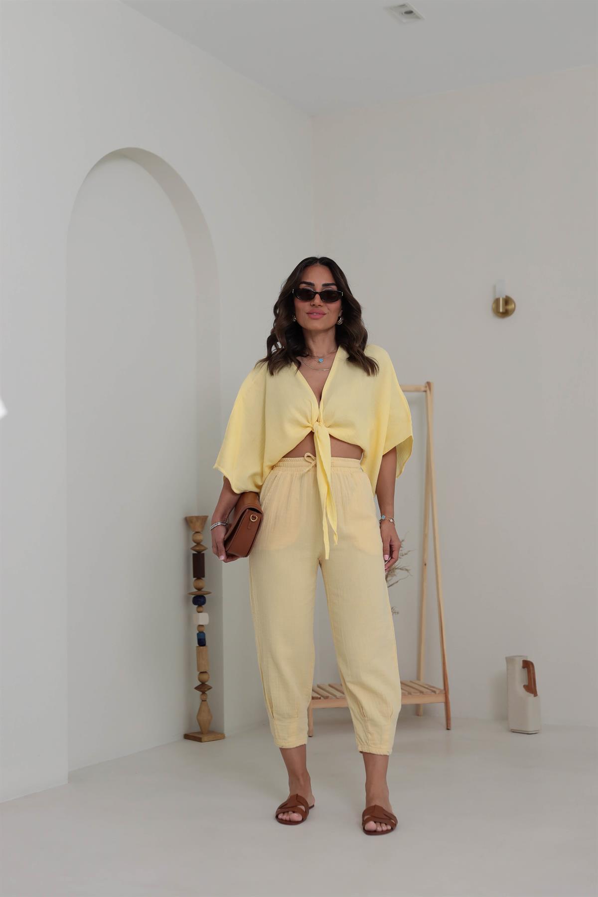 0255Y Paçası Pensli Müslin Pantolon AÇIK SARI