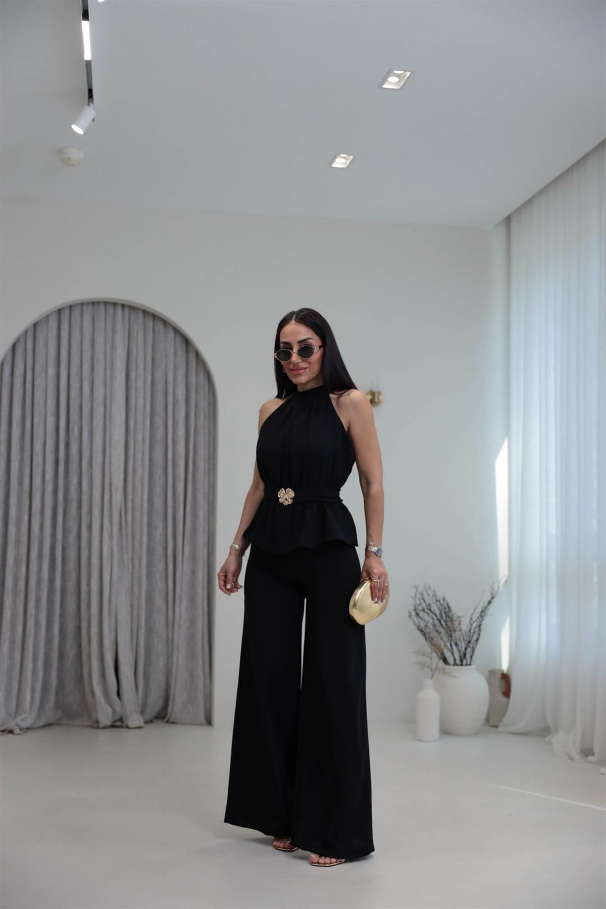 3944 Broş Detaylı Halter Yaka Tulum SİYAH