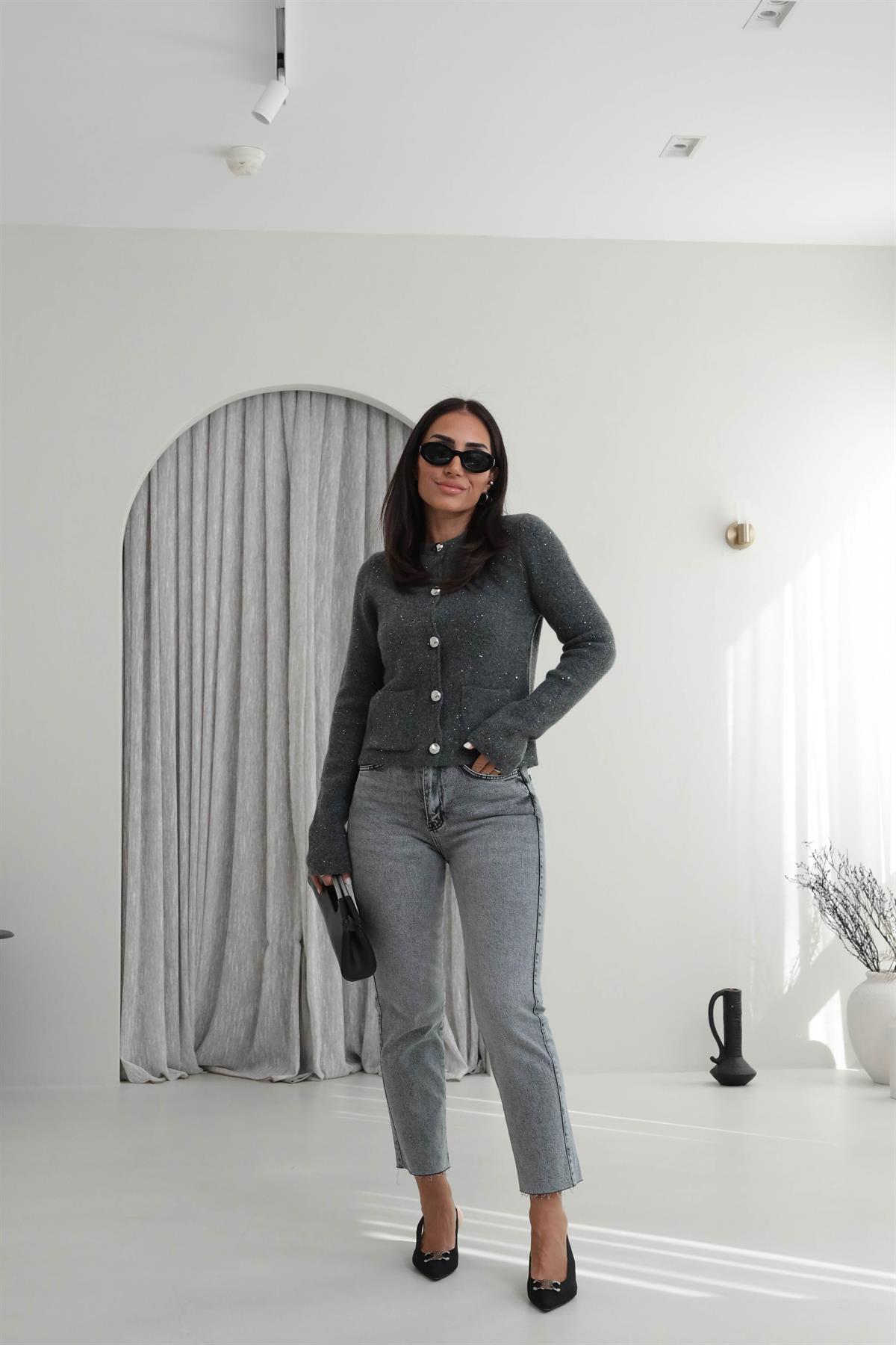 0935 Bisiklet Yaka Pullu Simli Düğmeli Triko Hırka FÜME