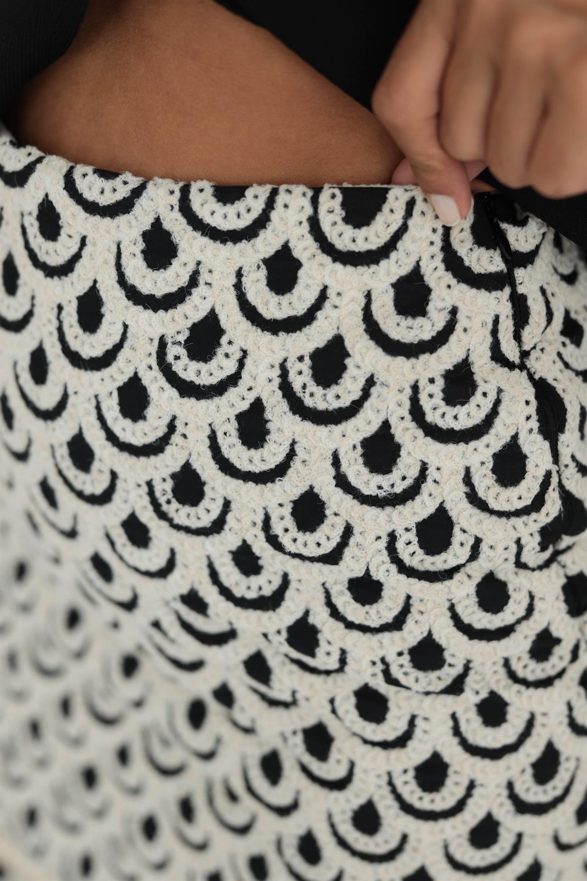 4949 Püskül Detay Nakışlı Etek