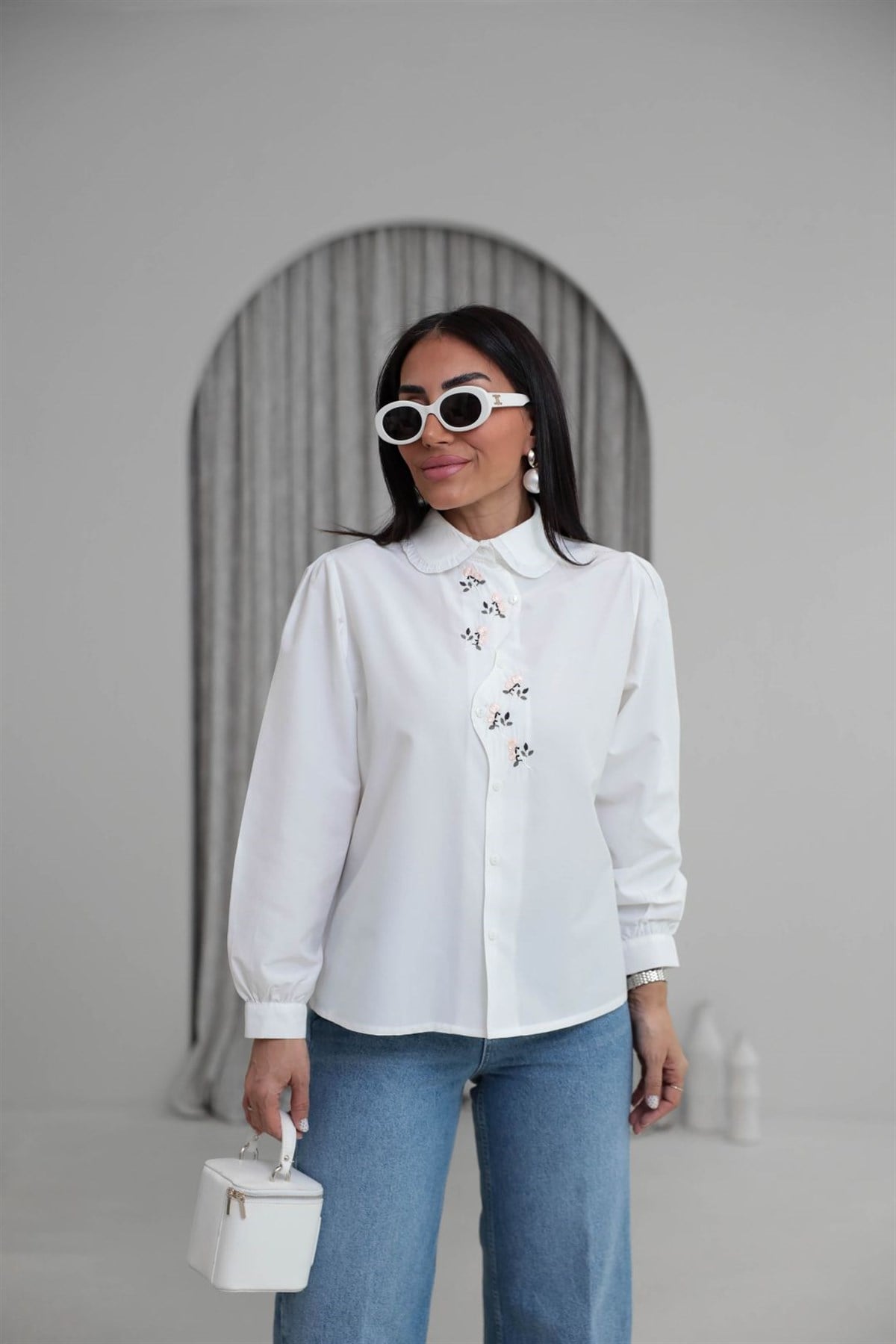 5118 Yaka Fırfırlı Nakış İşlemeli Gömlek EKRU