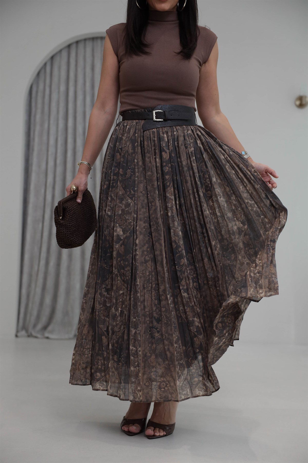 3374 Kemerli Pliseli Desenli Maxi Etek KAHVE