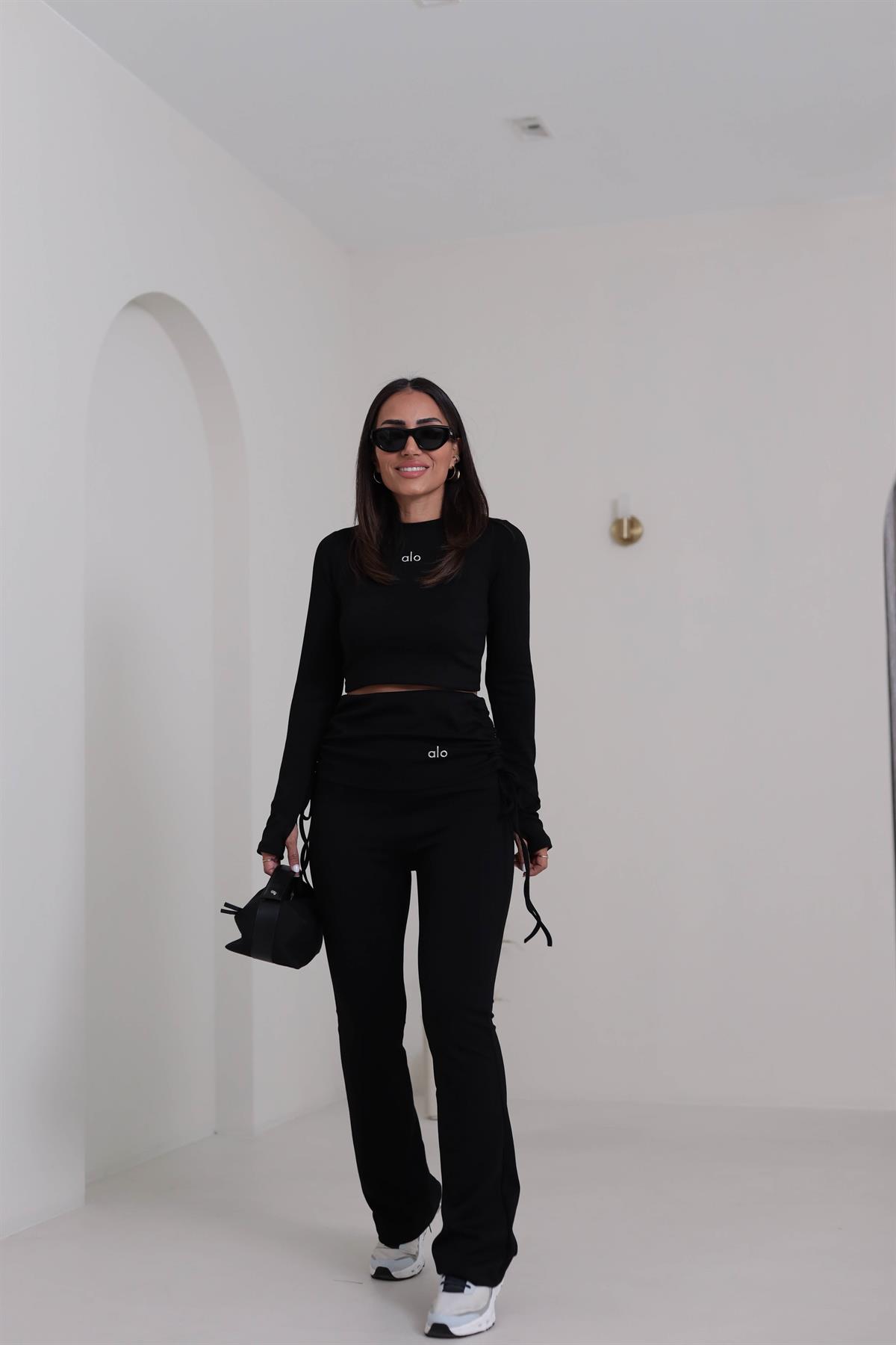 4033 Gümüş Yazı Baskılı Bel Detaylı Takım SİYAH