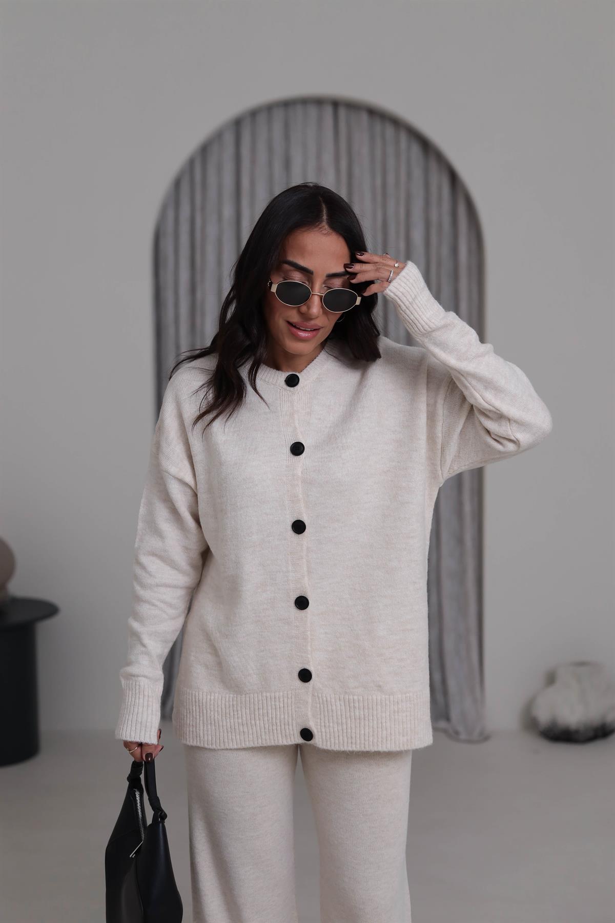 5252 Yanları Yırtmaç Detay Hırka EKRU