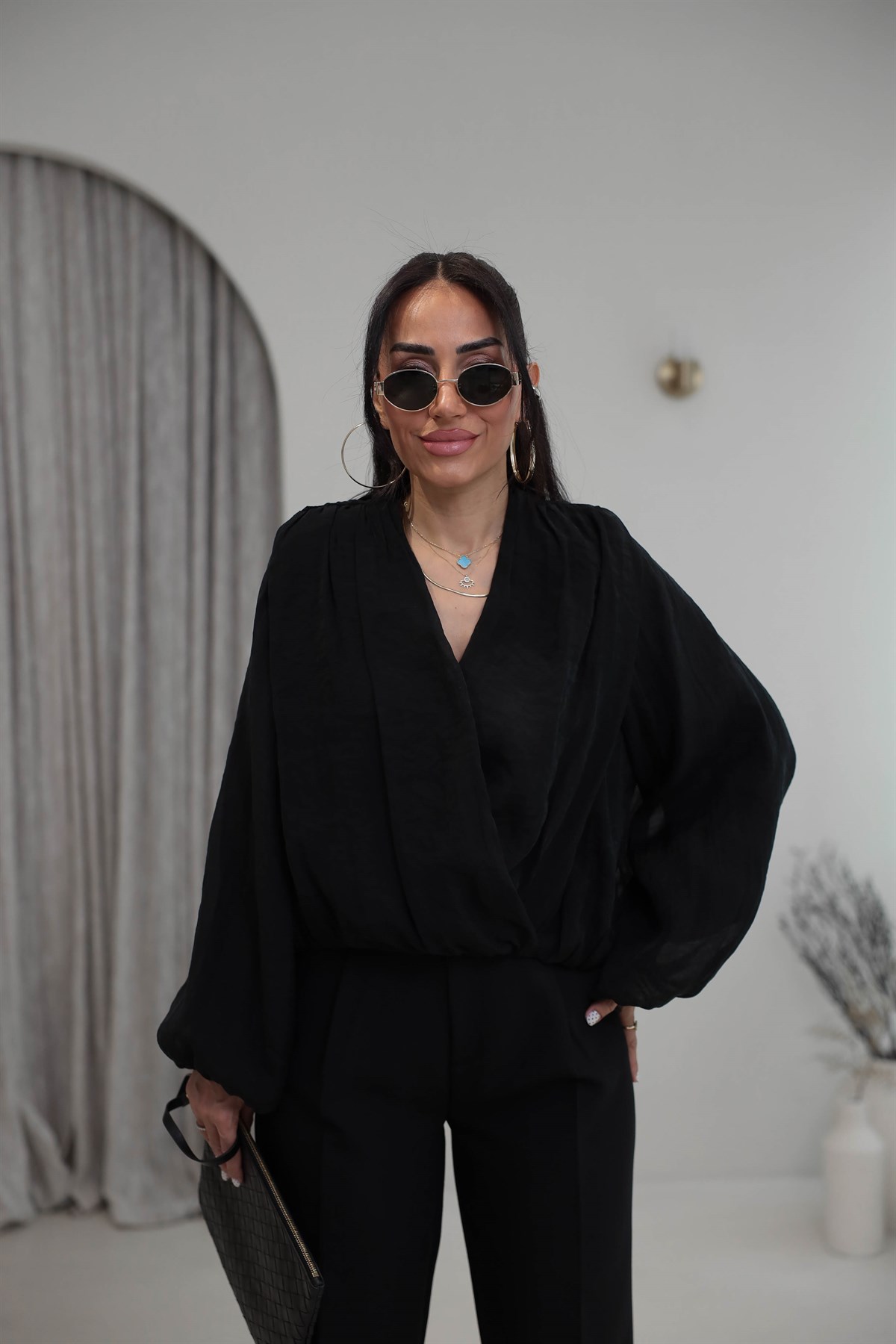 5048 Vatkalı Balon Kol Dökümlü Tencel Bluz SİYAH