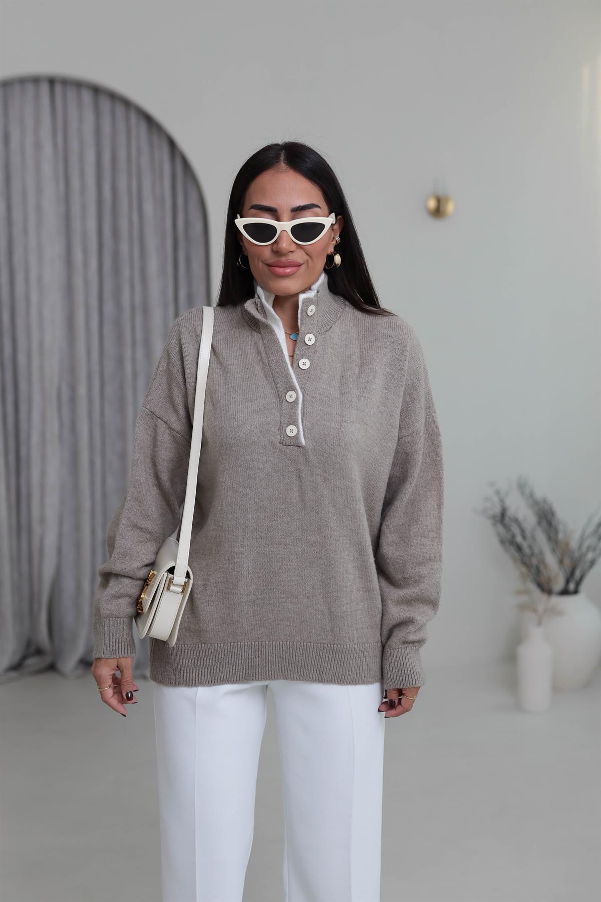 1023 Patlı Düğmeli Kazak VİZON