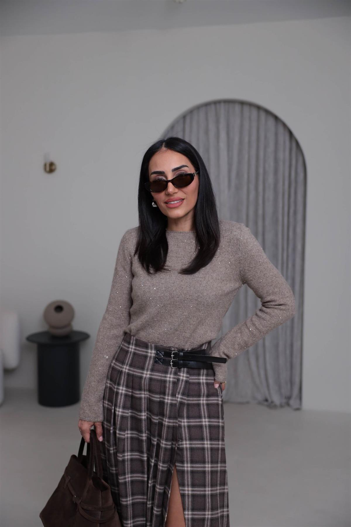 0836 Kayık Yaka Pullu Simli Triko AÇIK VİZON