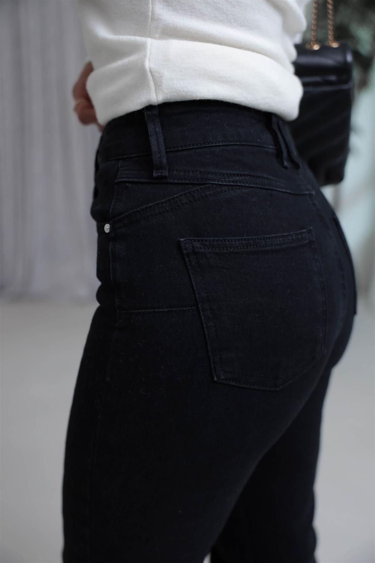 5695 Lazer Kesikli Push Up Düz Kesim Jean SİYAH