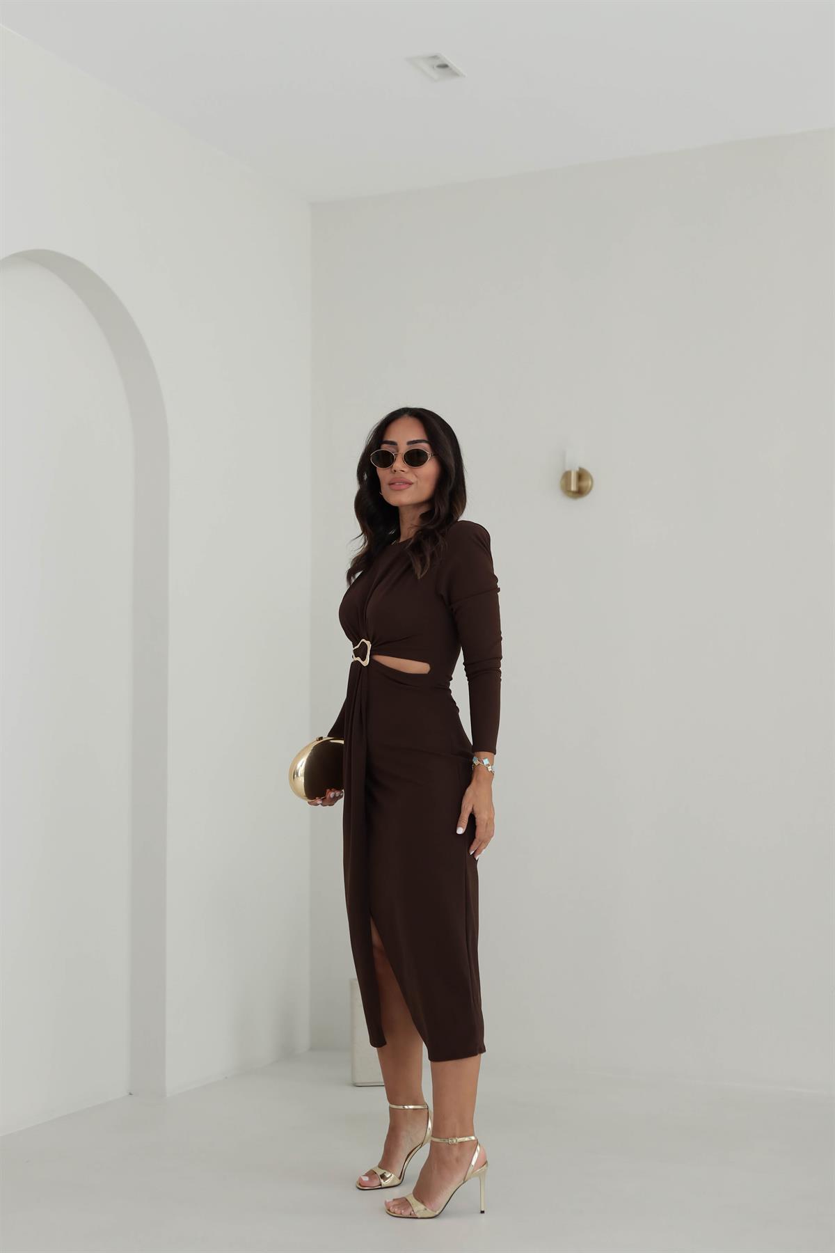 3655 Gold  Aksesuarlı Bel Dekolteli  Midi Elbise KAHVE