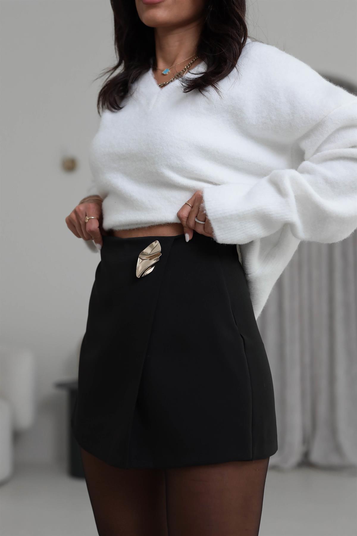 219 Gold Toka Detaylı Şort Etek SİYAH