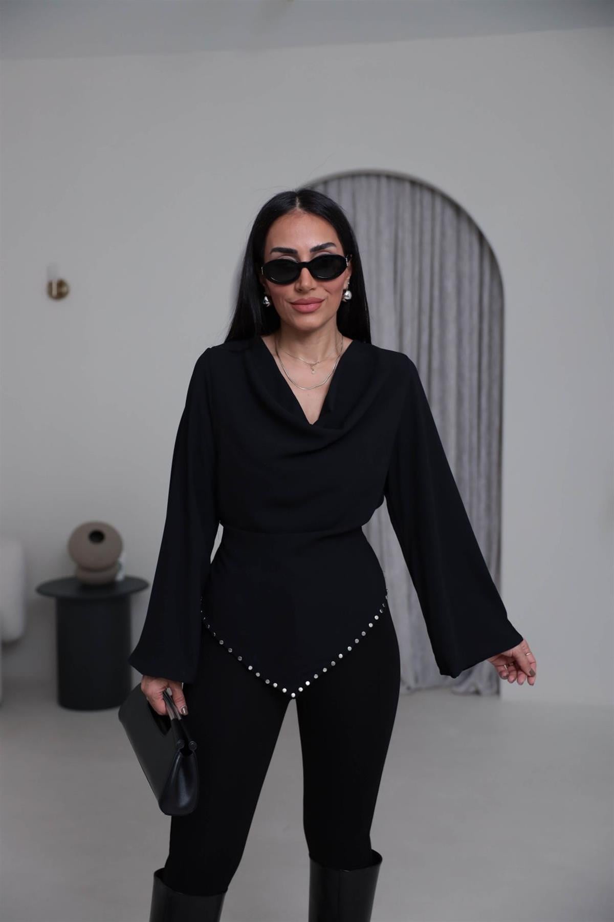 1243 Zımbalı Kuşaklı Asimetrik Bluz SİYAH