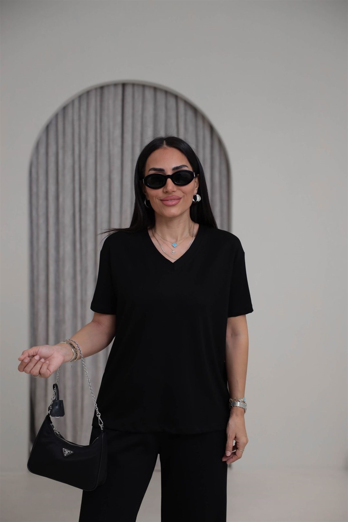 T927 V Yaka Modal Kumaş Tshirt SİYAH