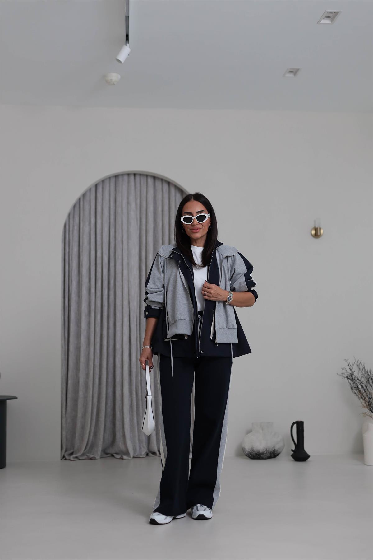 6754 Tasarım Garnili Takım LACİVERT