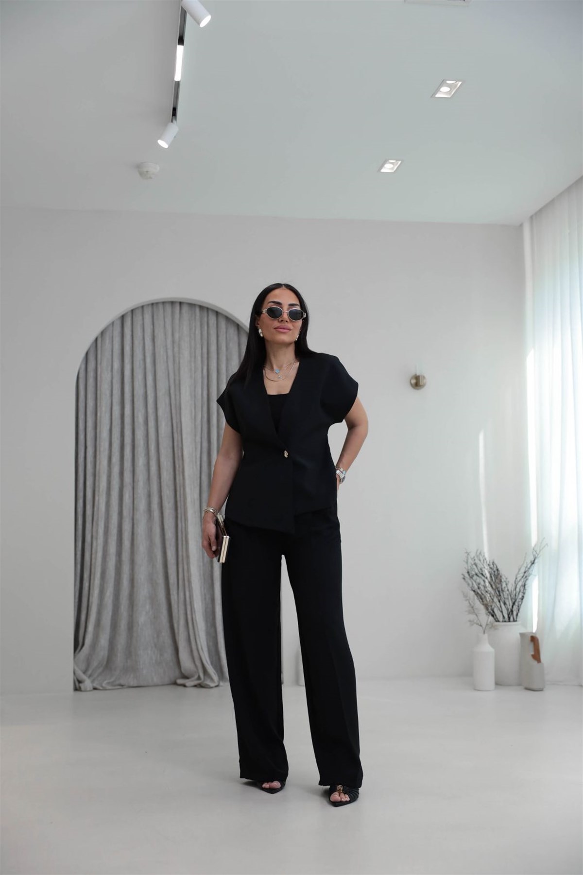 7252 Kolsuz Asimetrik Gold Düğmeli Takım SİYAH