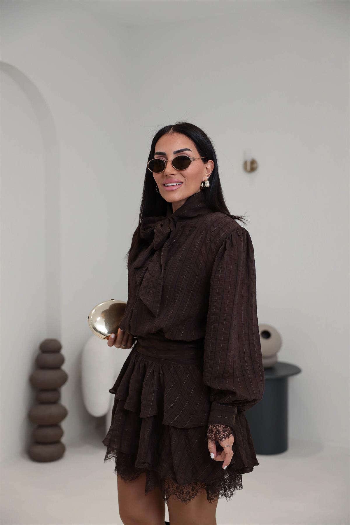 5540 Dantel Detaylı Vatkalı Kat Kat Elbise KAHVE