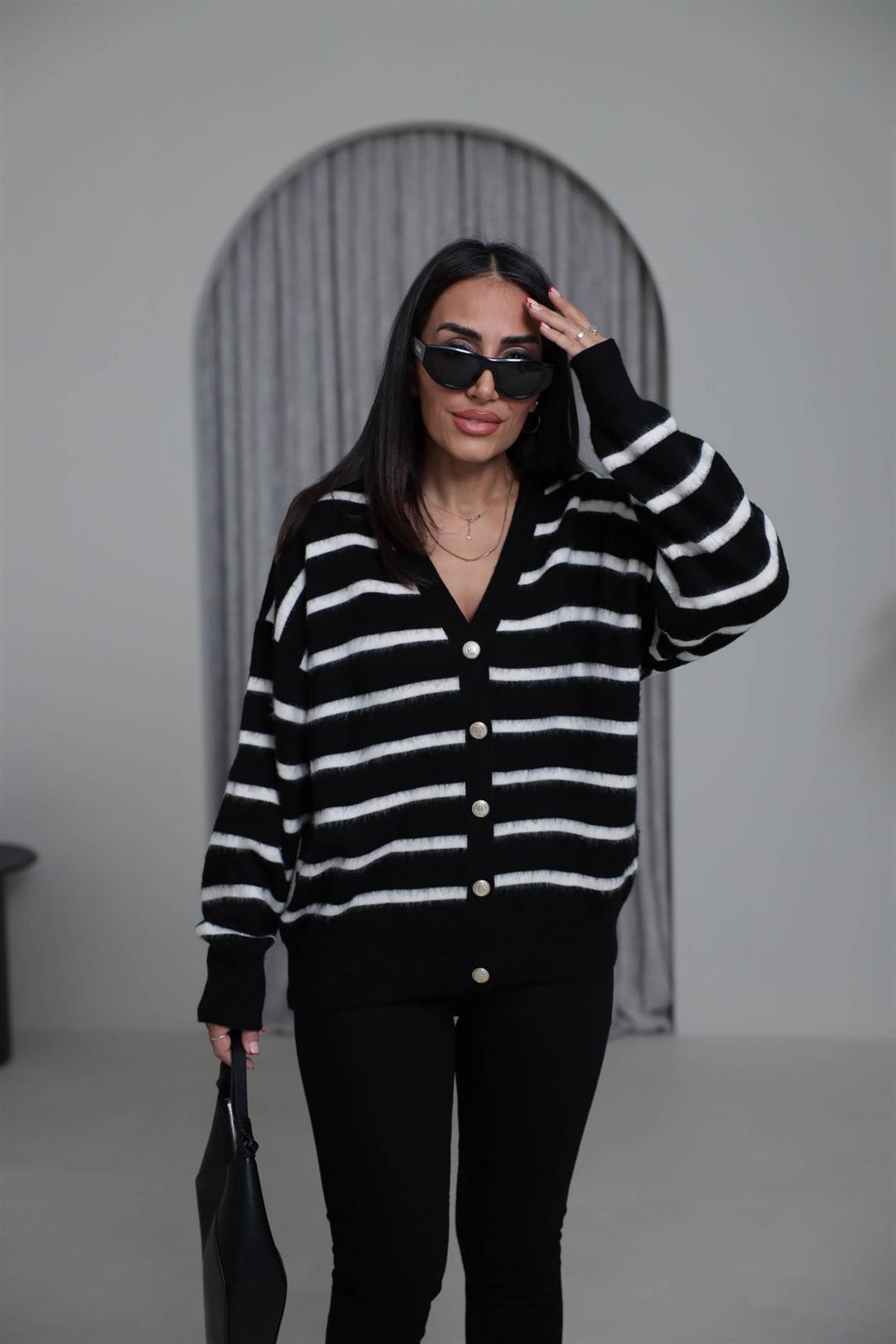 2462 Gold Düğmeli Çizgili V Yaka Triko Hırka SİYAHBEYAZ